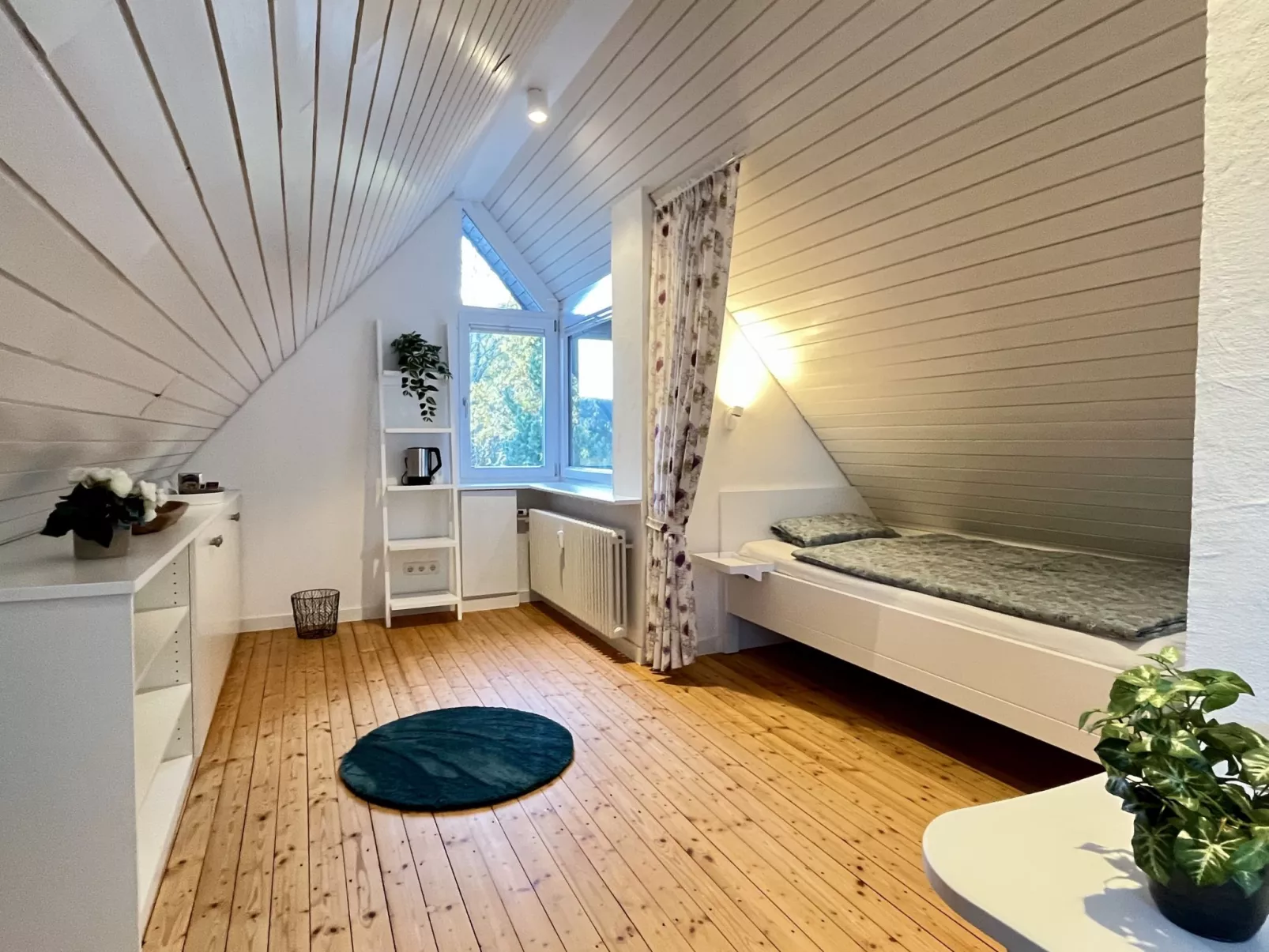 Falkennest - mit Blick auf den Titisee-Drinnen