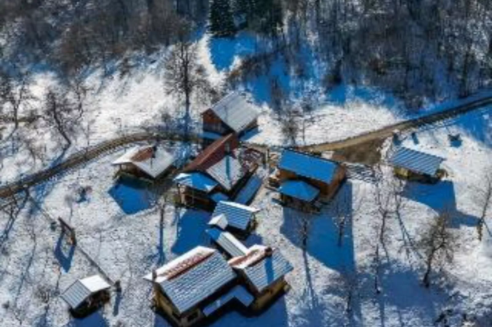 Brezova Poljana Lodge with Sauna and Hot-Tub - Five Bedroom Holiday Home-Extérieur