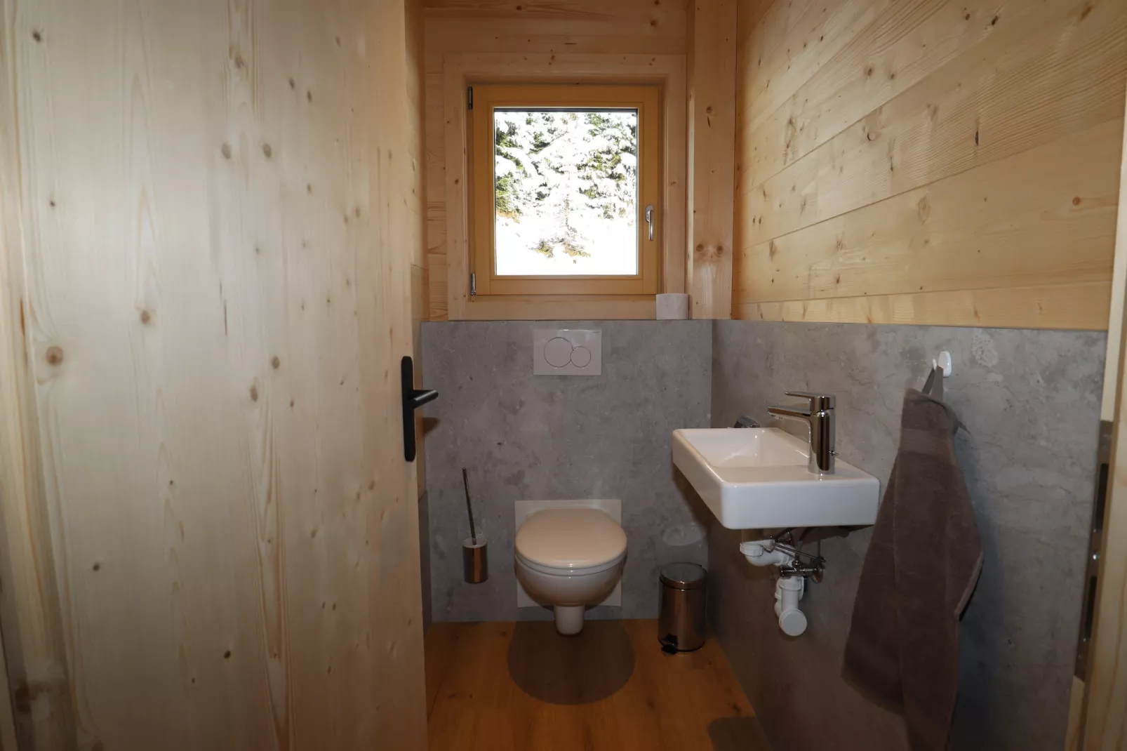 Ferienhütte Almwiese-Bathroom