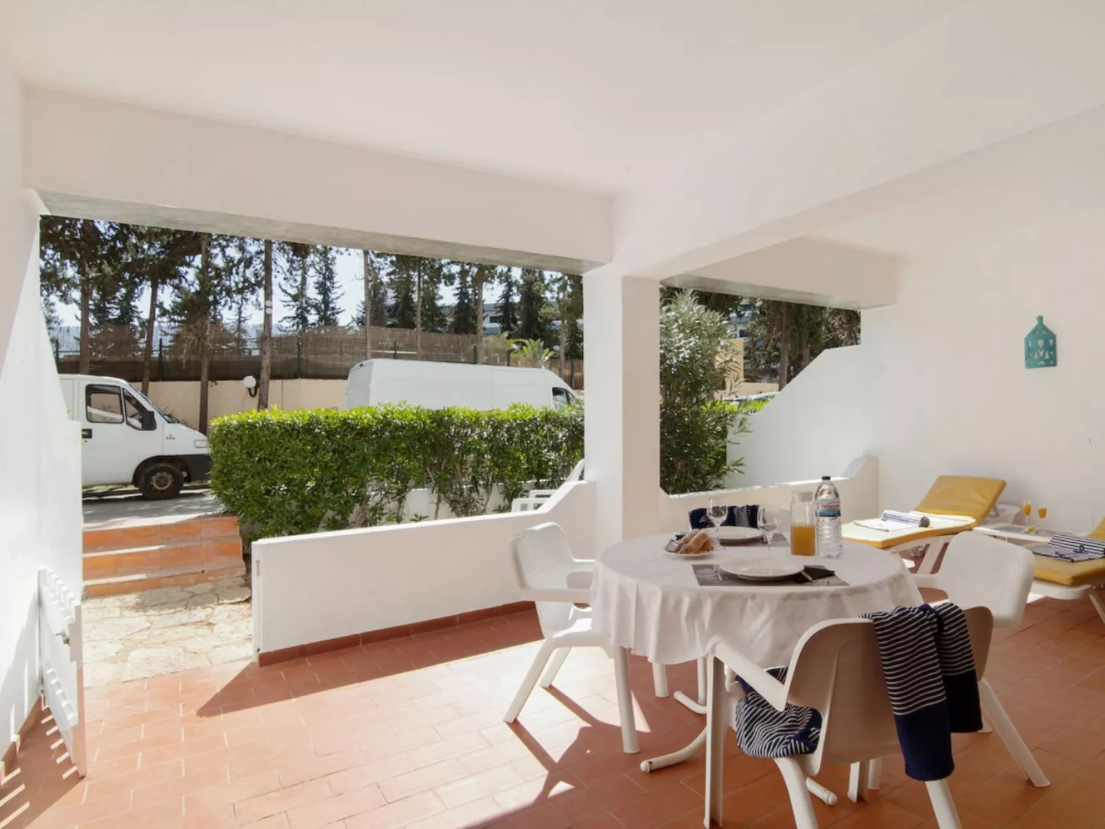 Joyce - Sunny Way-Dedans