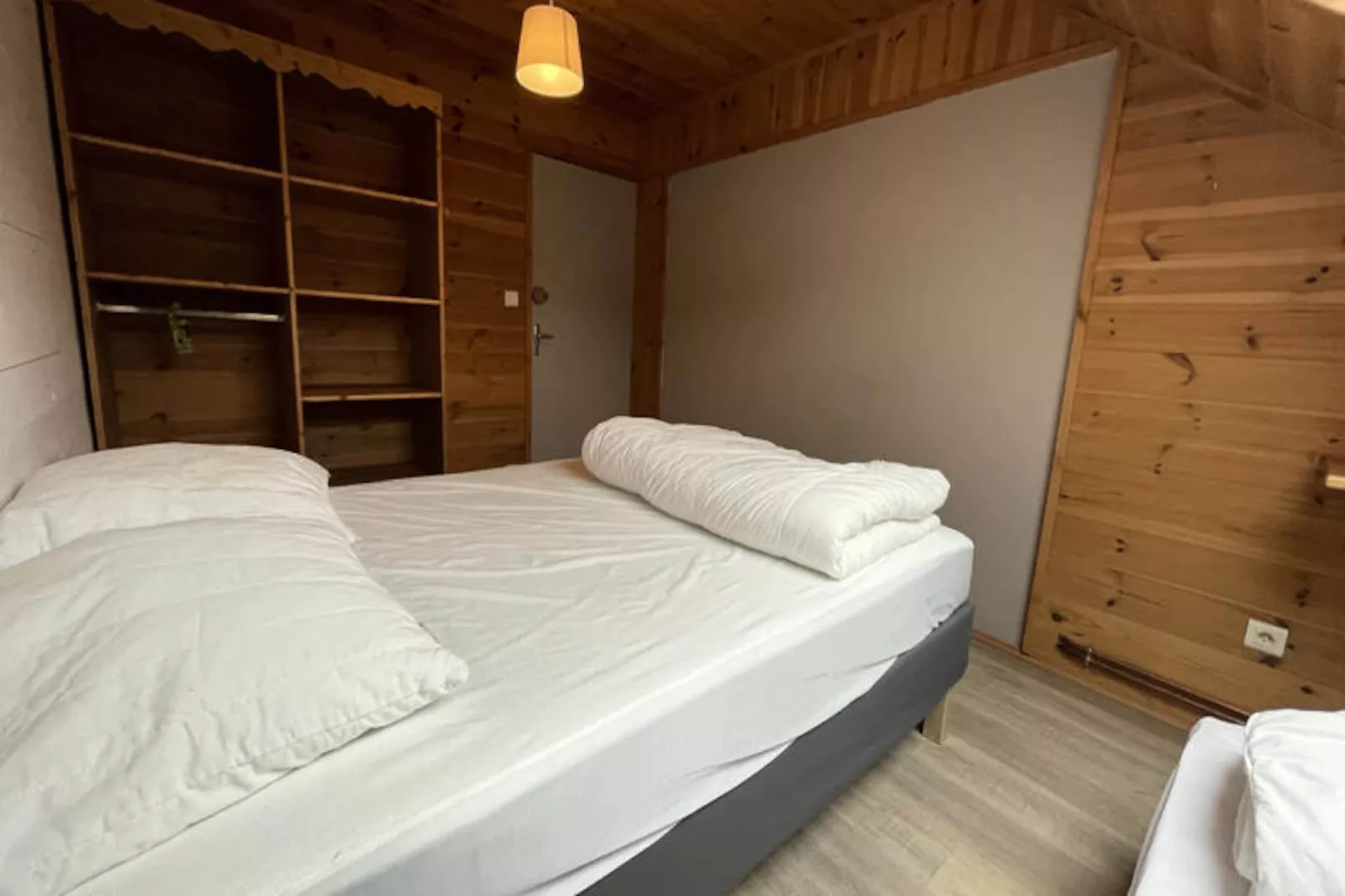 Appartements à Albepierre Bredons - Untagged