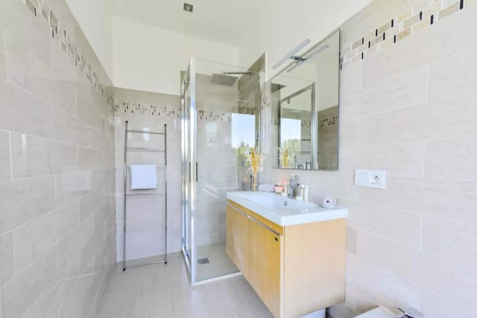 Résidence Villa D&rsquo;architecte Avec Piscine Chauff&eacute;e Pour 10 !-Nicht zugeordnet