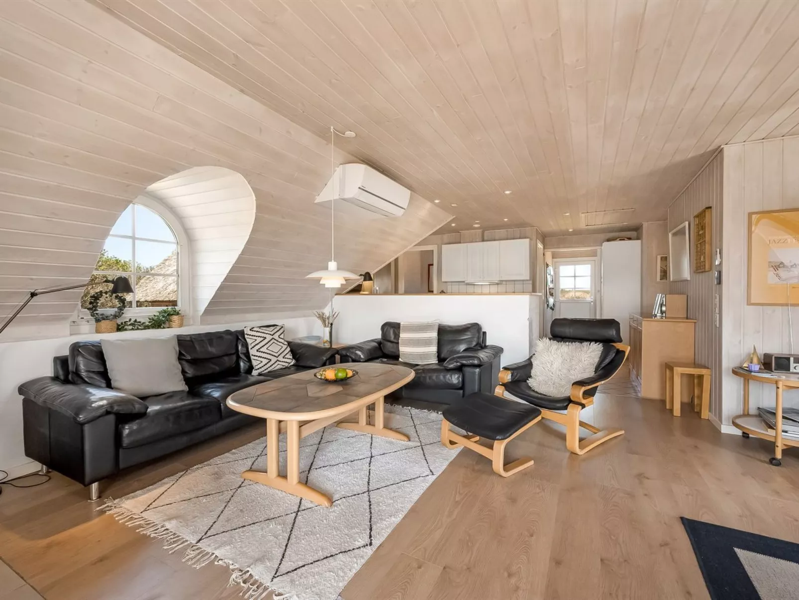 "Slava" - 250m from the sea-Inside