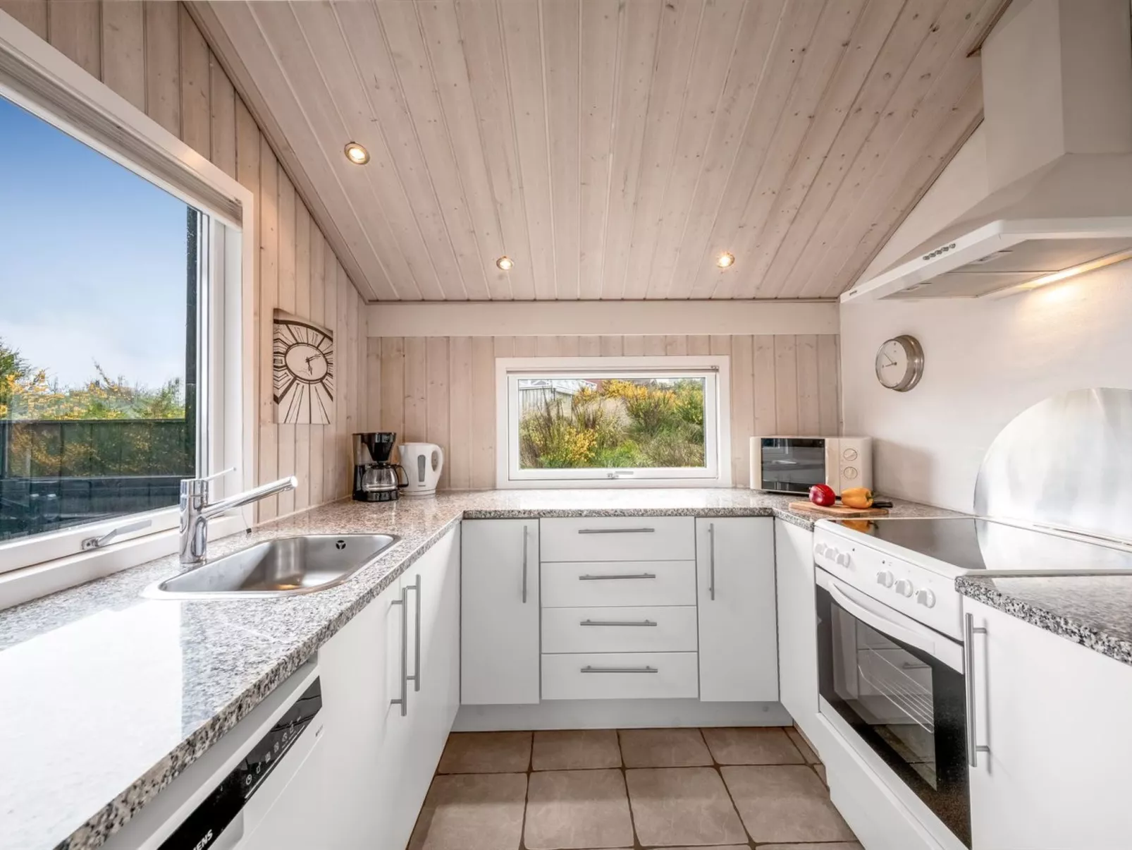 "Temjana" -  from the sea-Inside