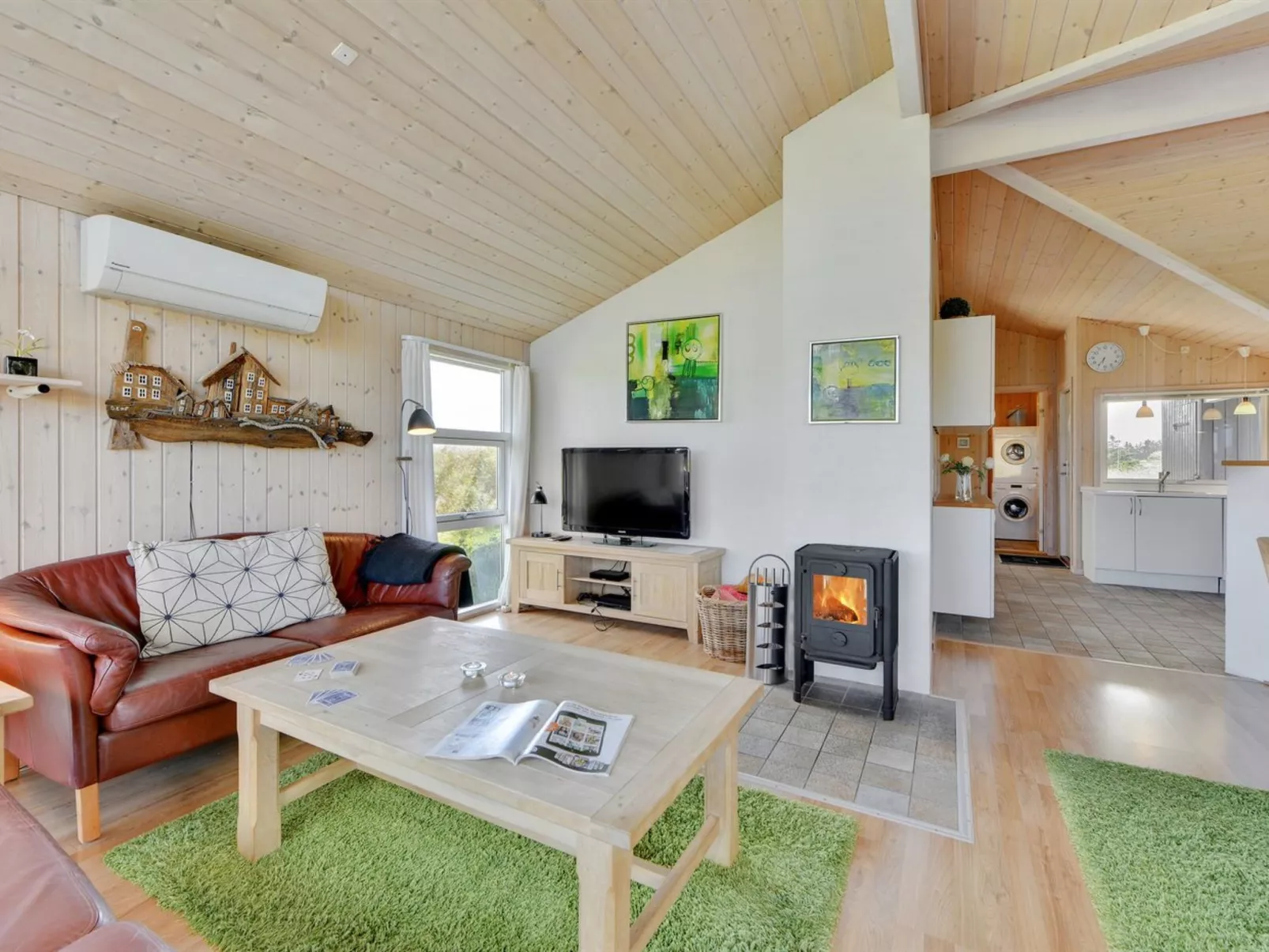 "Electra" - 500m to the fjord-Dedans