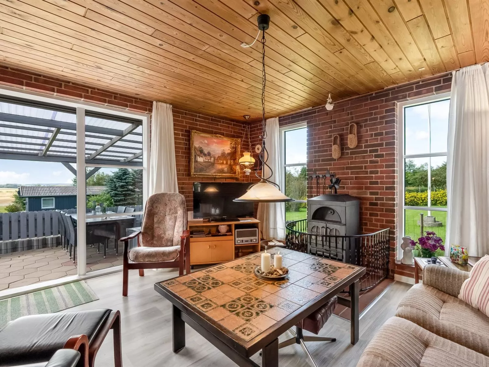 "Tuki" - 700m to the fjord-Inside