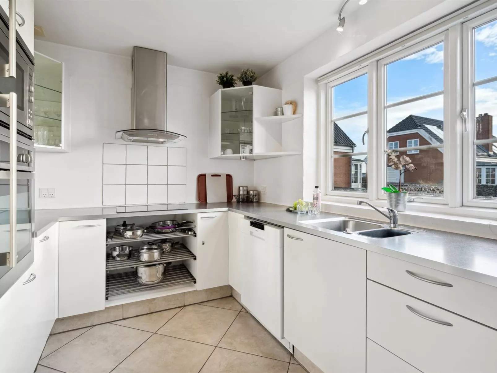 "Joonas" - 100m from the sea-Dedans