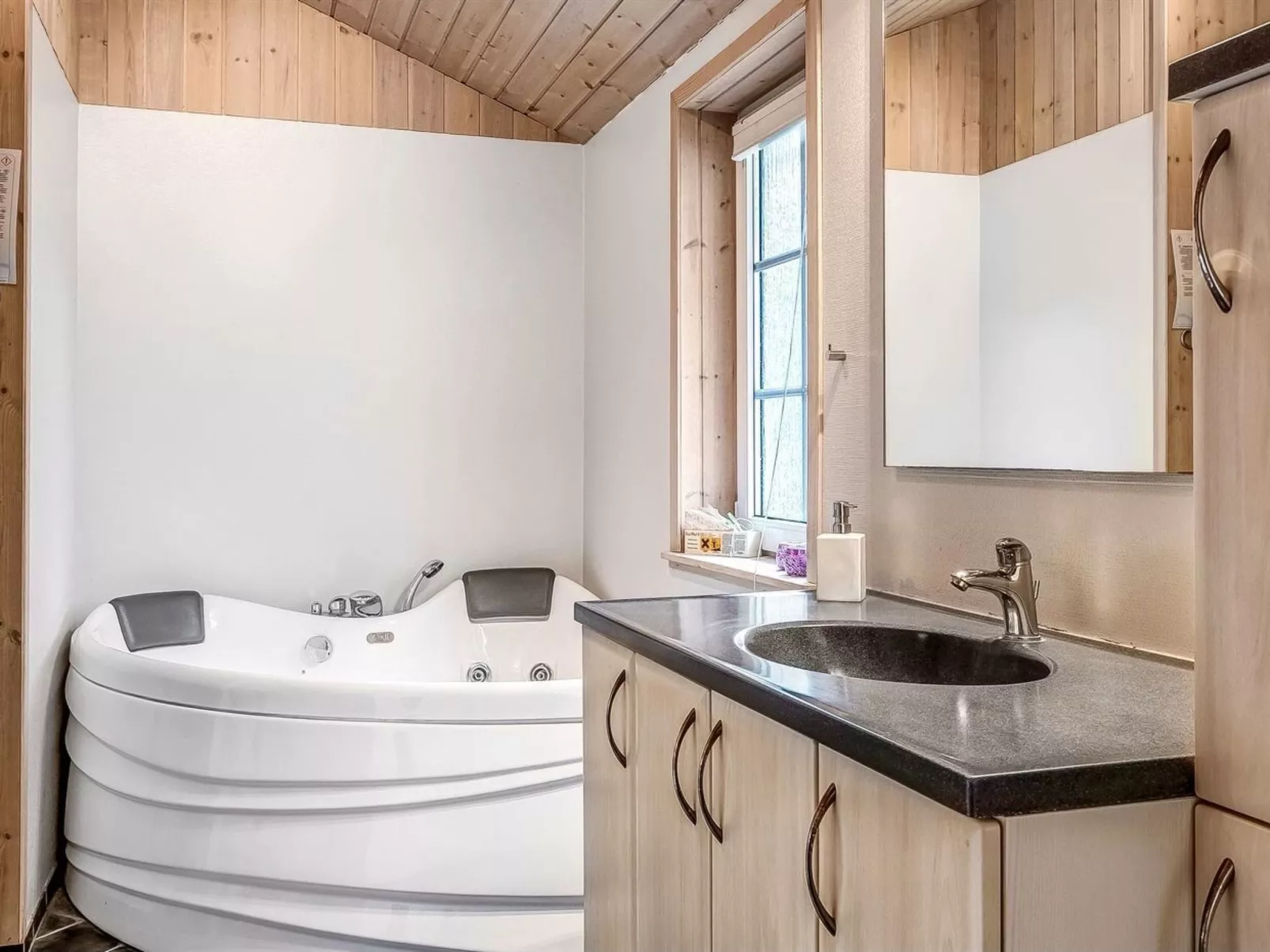 "Orpah" - 2.5km from the sea-Drinnen