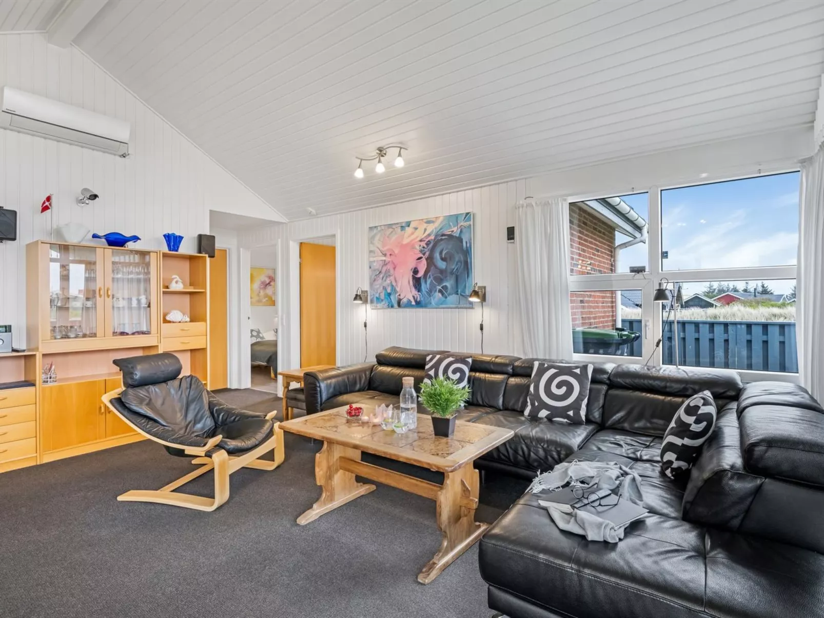 "Gottfreda" - 330m to the fjord-Inside