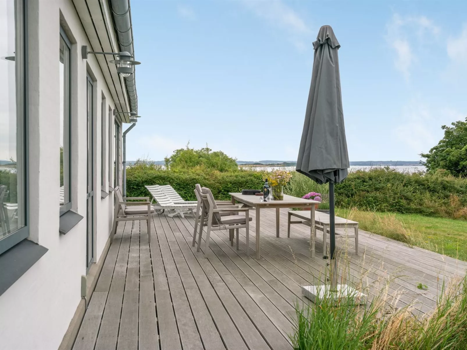 "Sissela" - 5m from the sea-Draußen