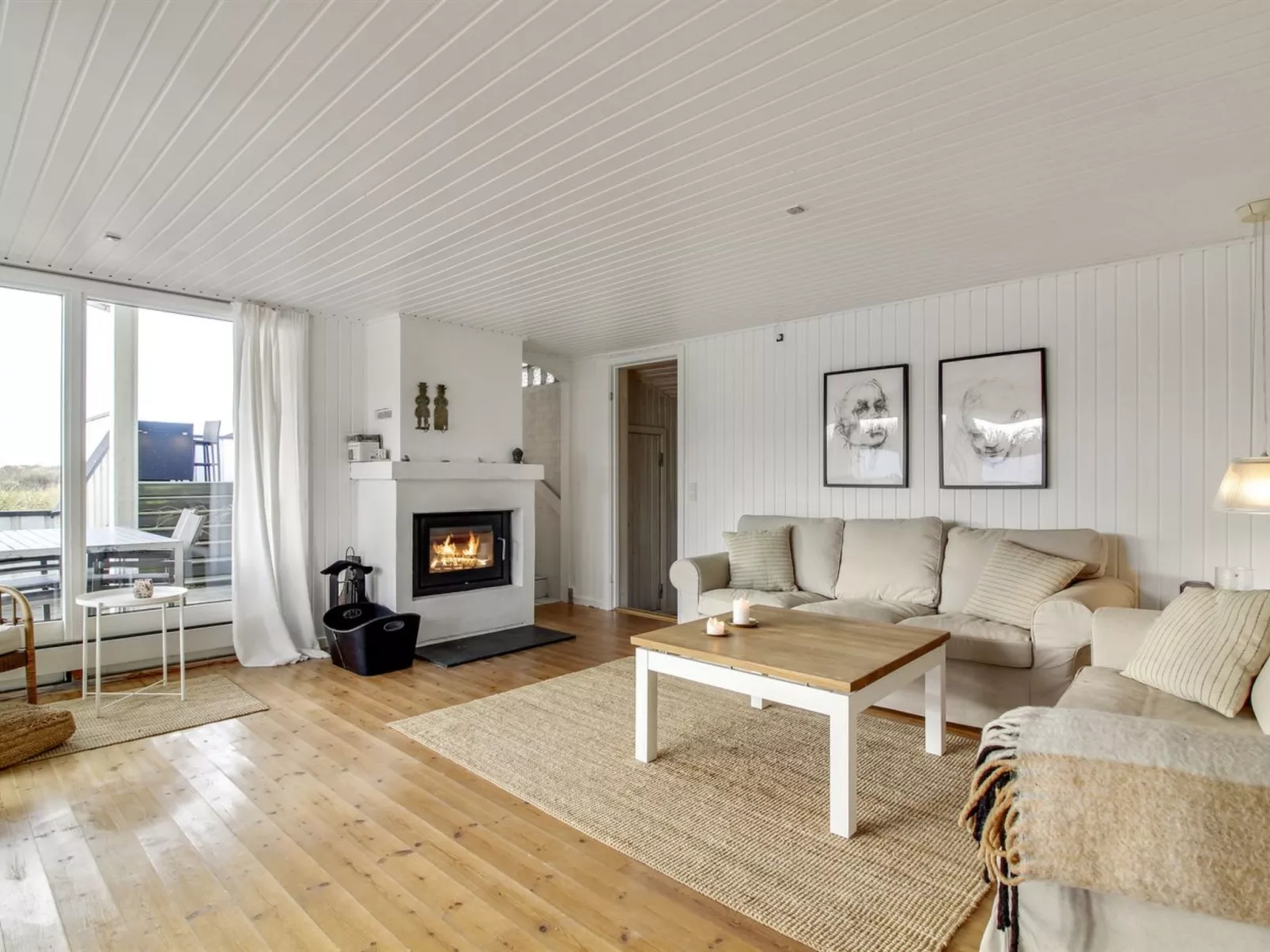 "Rutha" - 45m from the sea-Drinnen