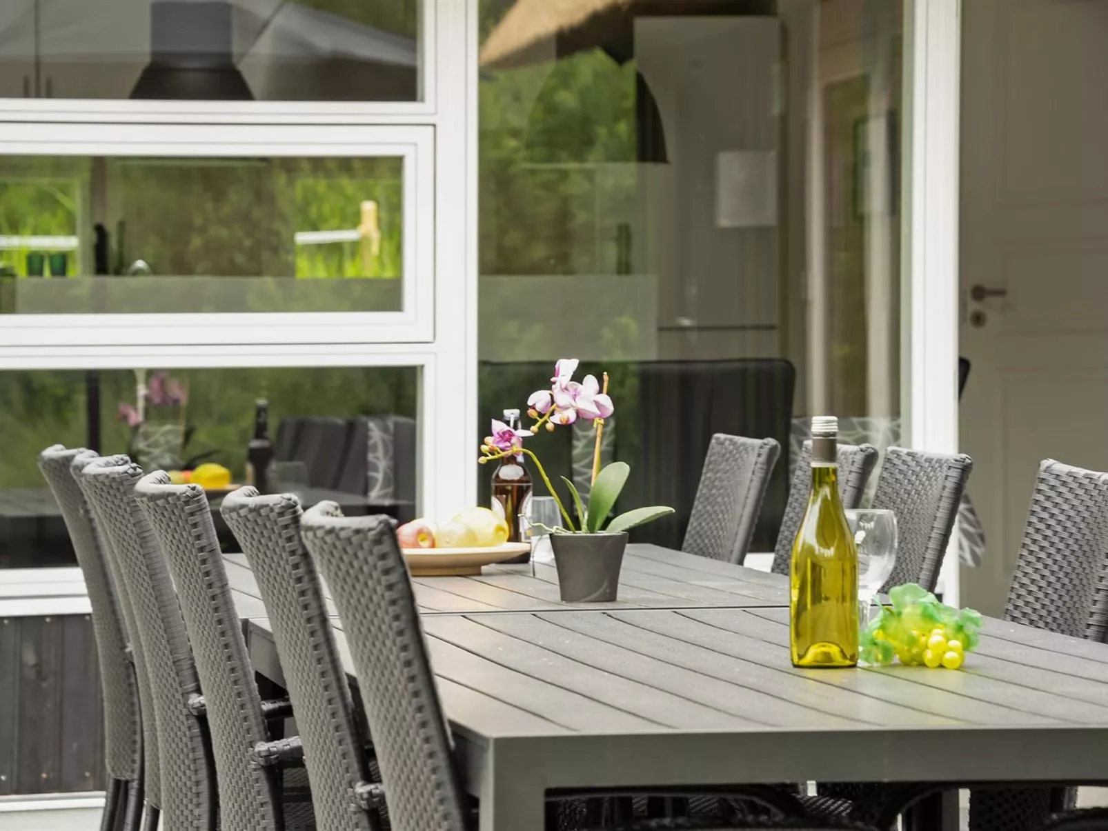 "Ellanor" - 1km from the sea-Outside