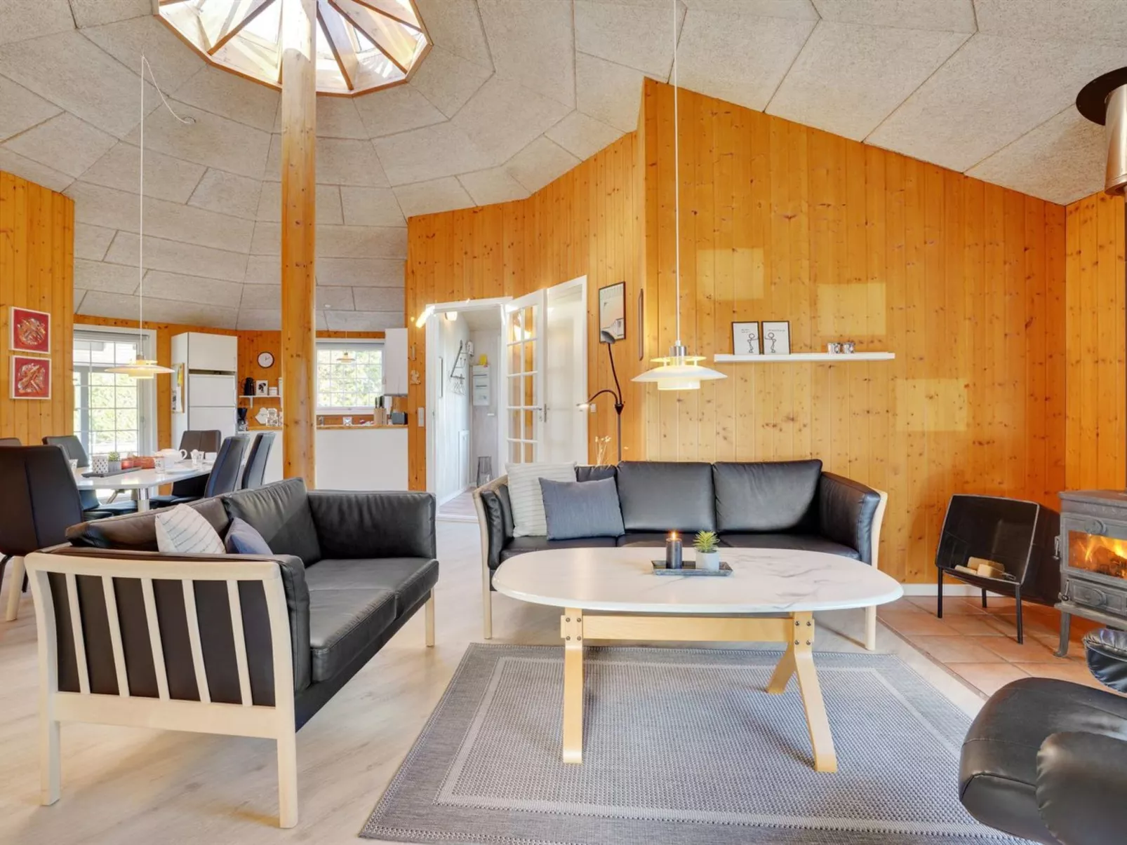 "Mariette" - 3.1km from the sea-Inside