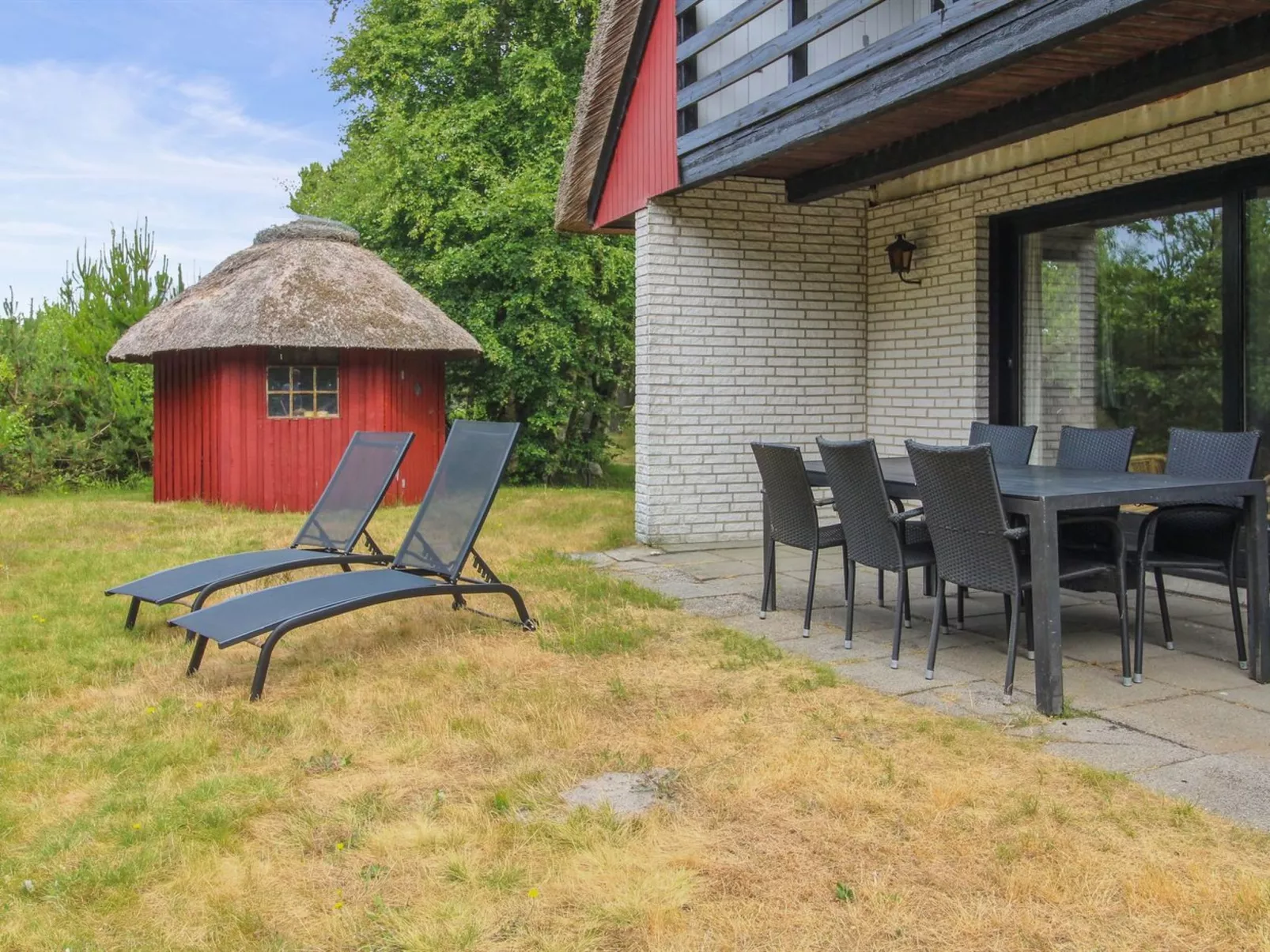 "Vendela" - 2.5km from the sea-Outside