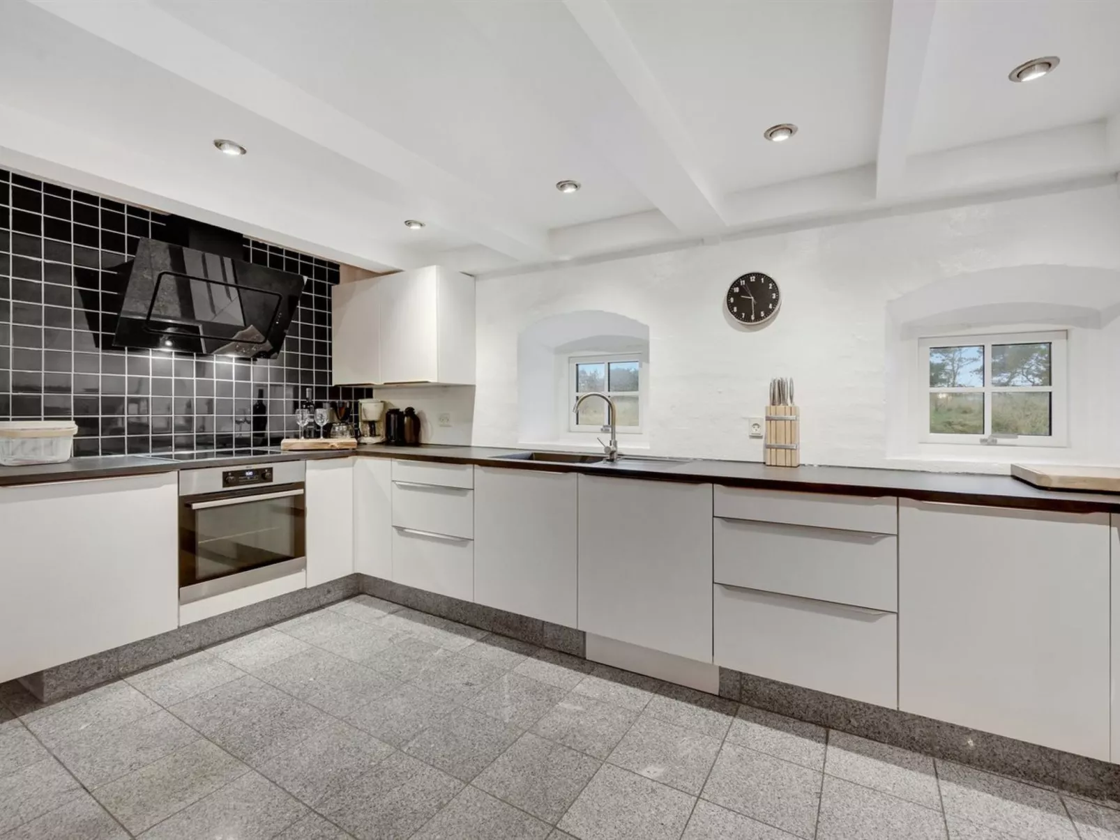 "Cornelius" - 900m from the sea-Inside