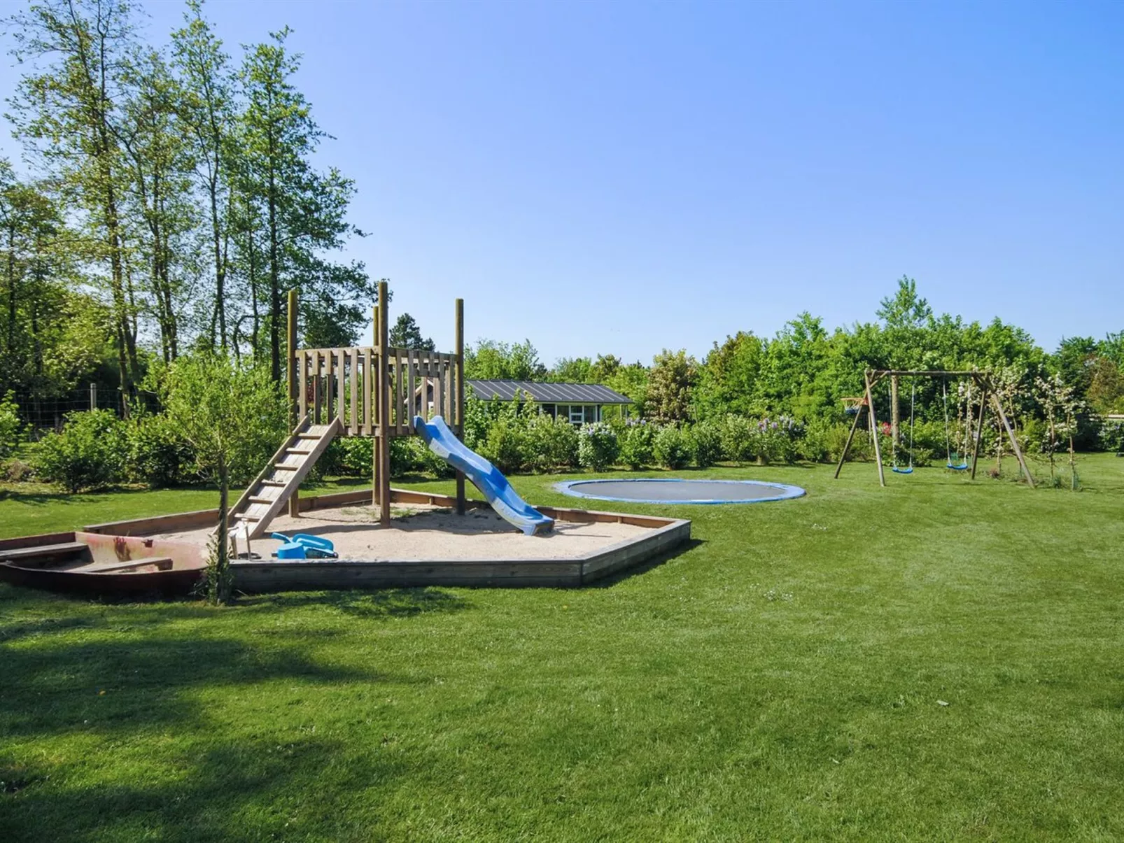 "Etly" - 600m to the fjord-Outside