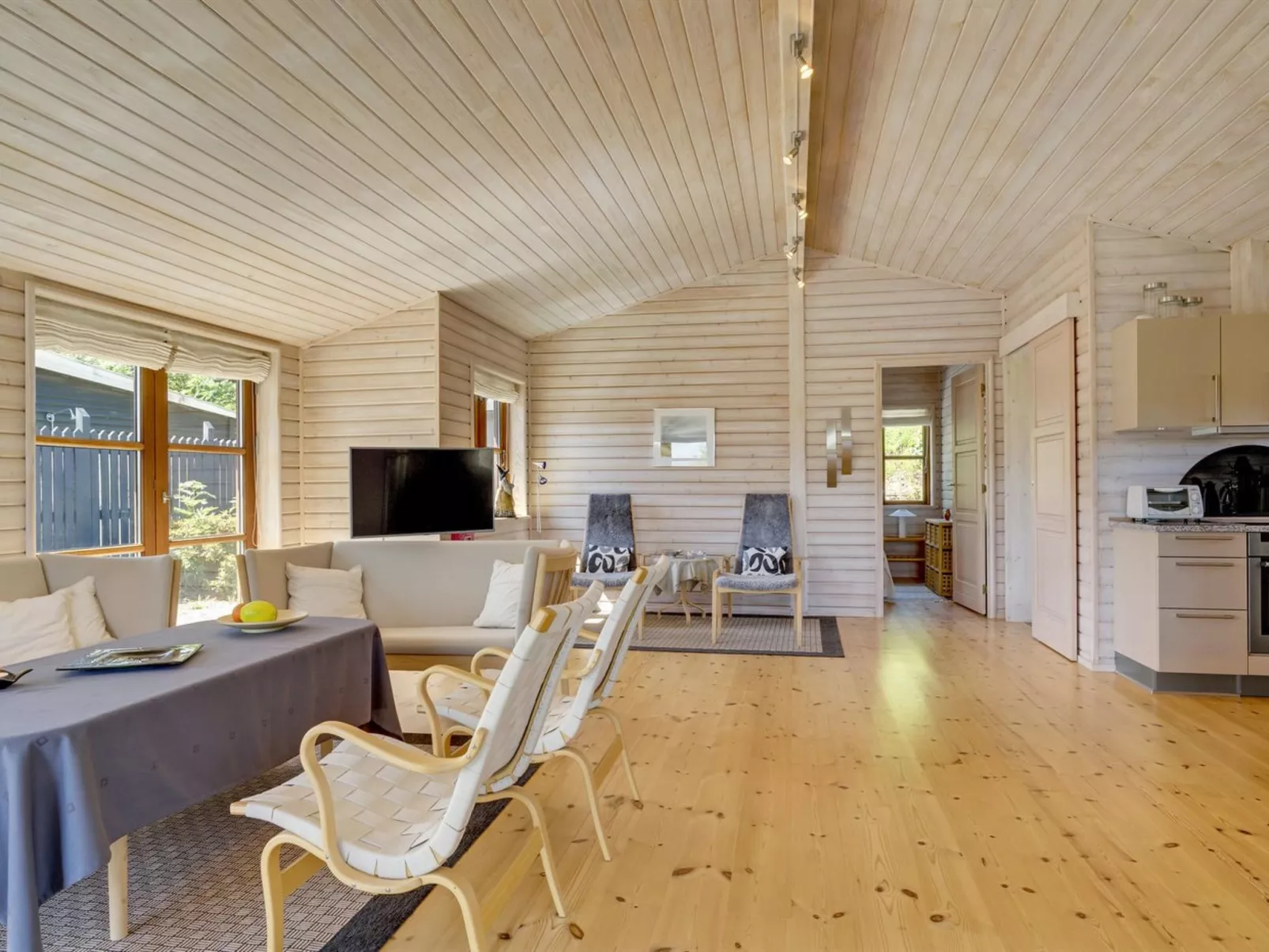 "Øthkil" - 93m from the sea-Dedans