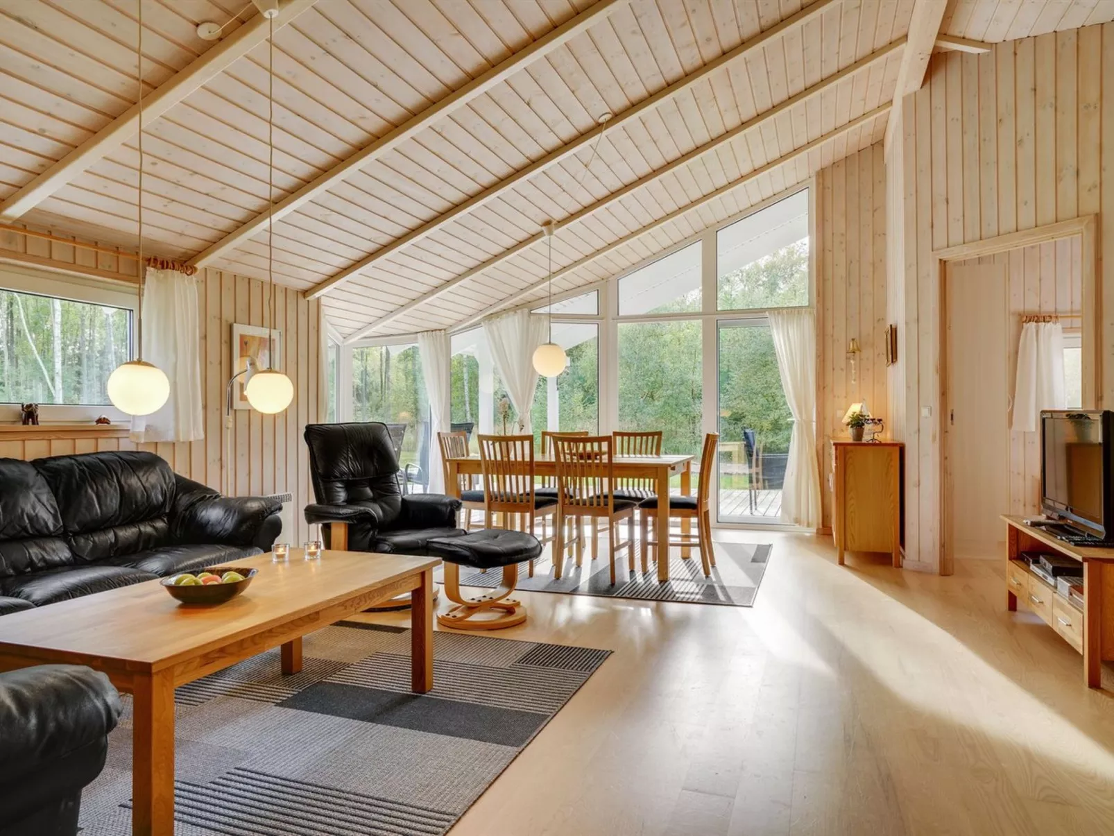 "Thomasine" - 1.5km from the sea-Inside