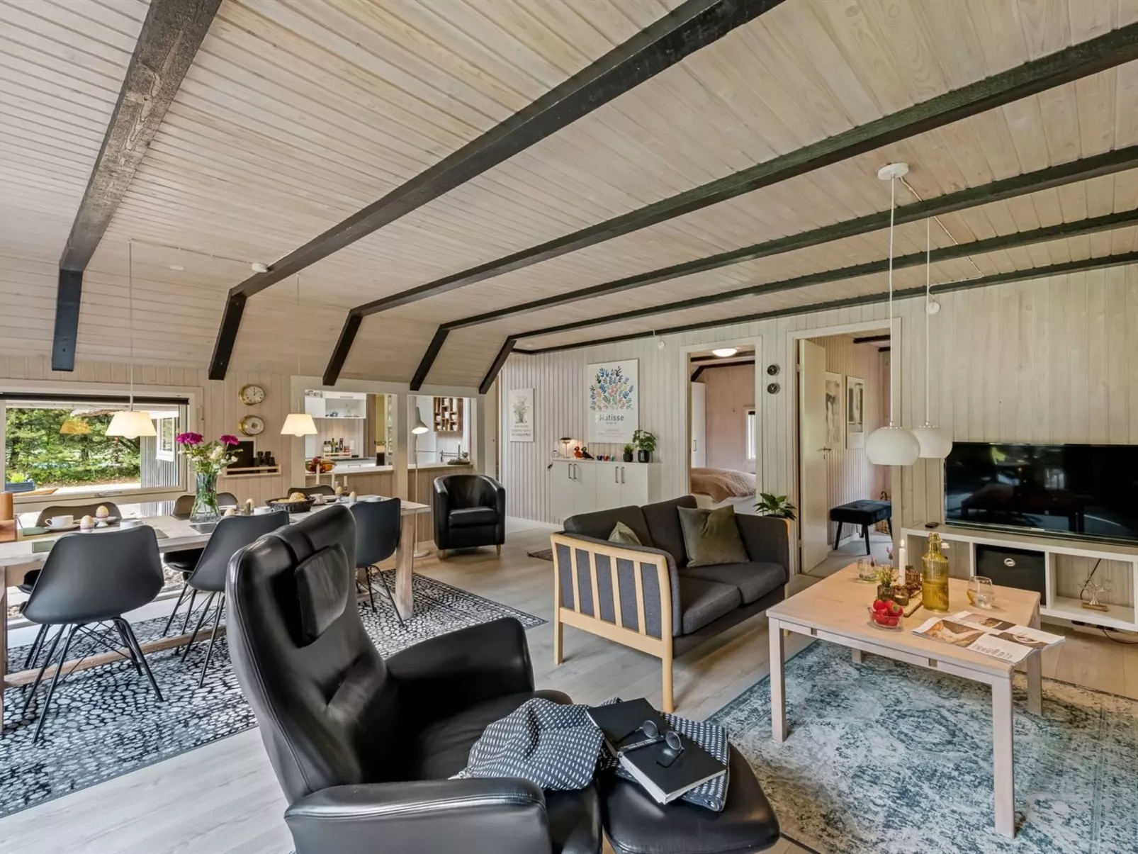 "Arttu" - 2.4km from the sea-Inside