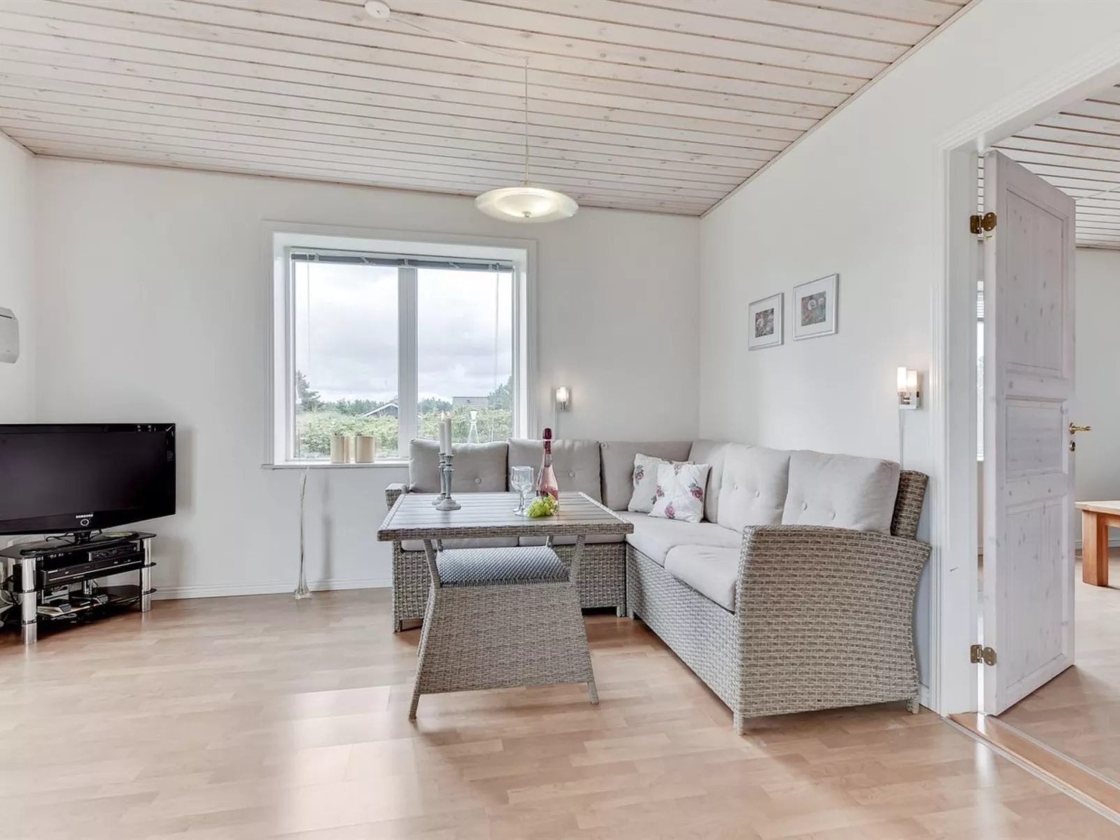 "Matthias" - 400m to the fjord-Dedans