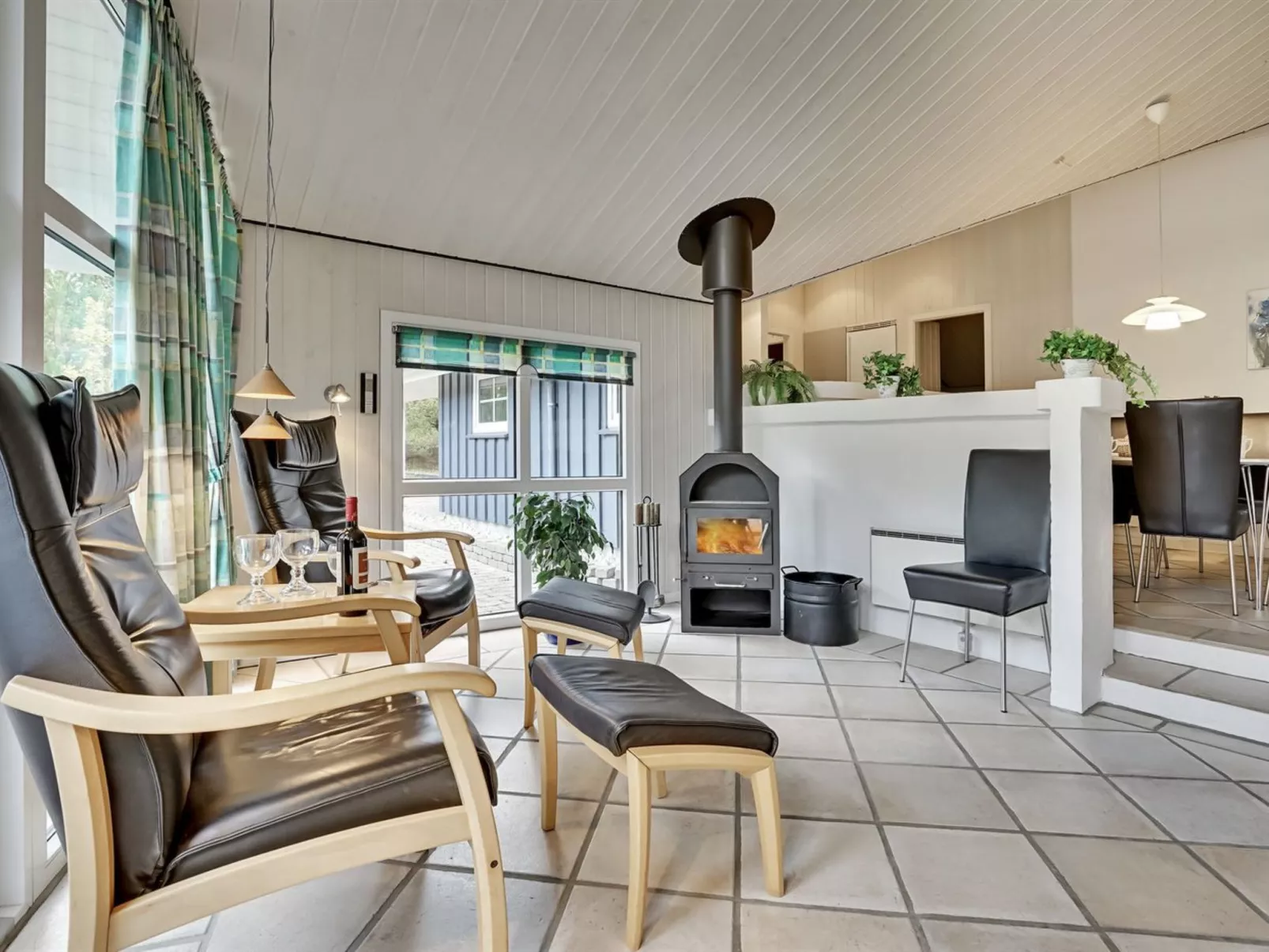 "Guththorm" - 600m from the sea-Dedans