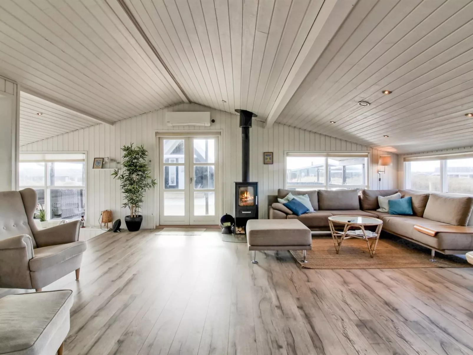 "Bertil" - 400m from the sea-Dedans