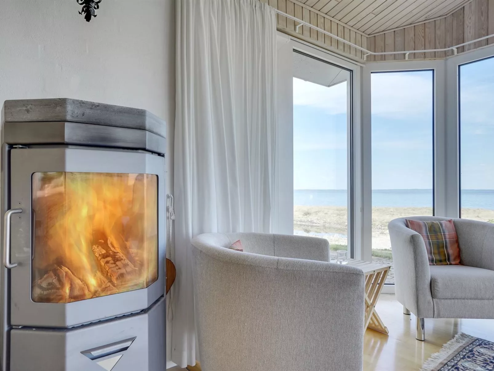 "Yorrick" - 50m to the fjord-Inside