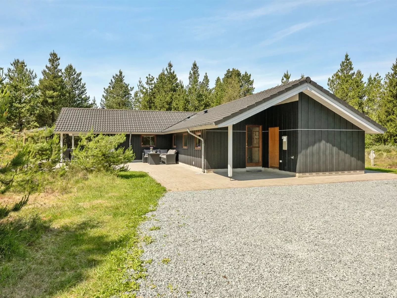 "Jonas" - 2.4km from the sea-Outside