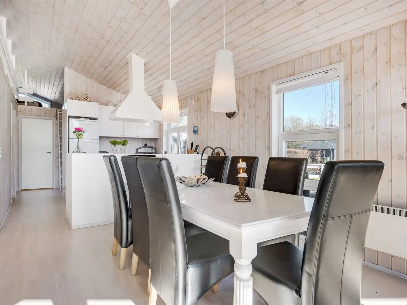 "Enja" - 150m from the sea-Drinnen