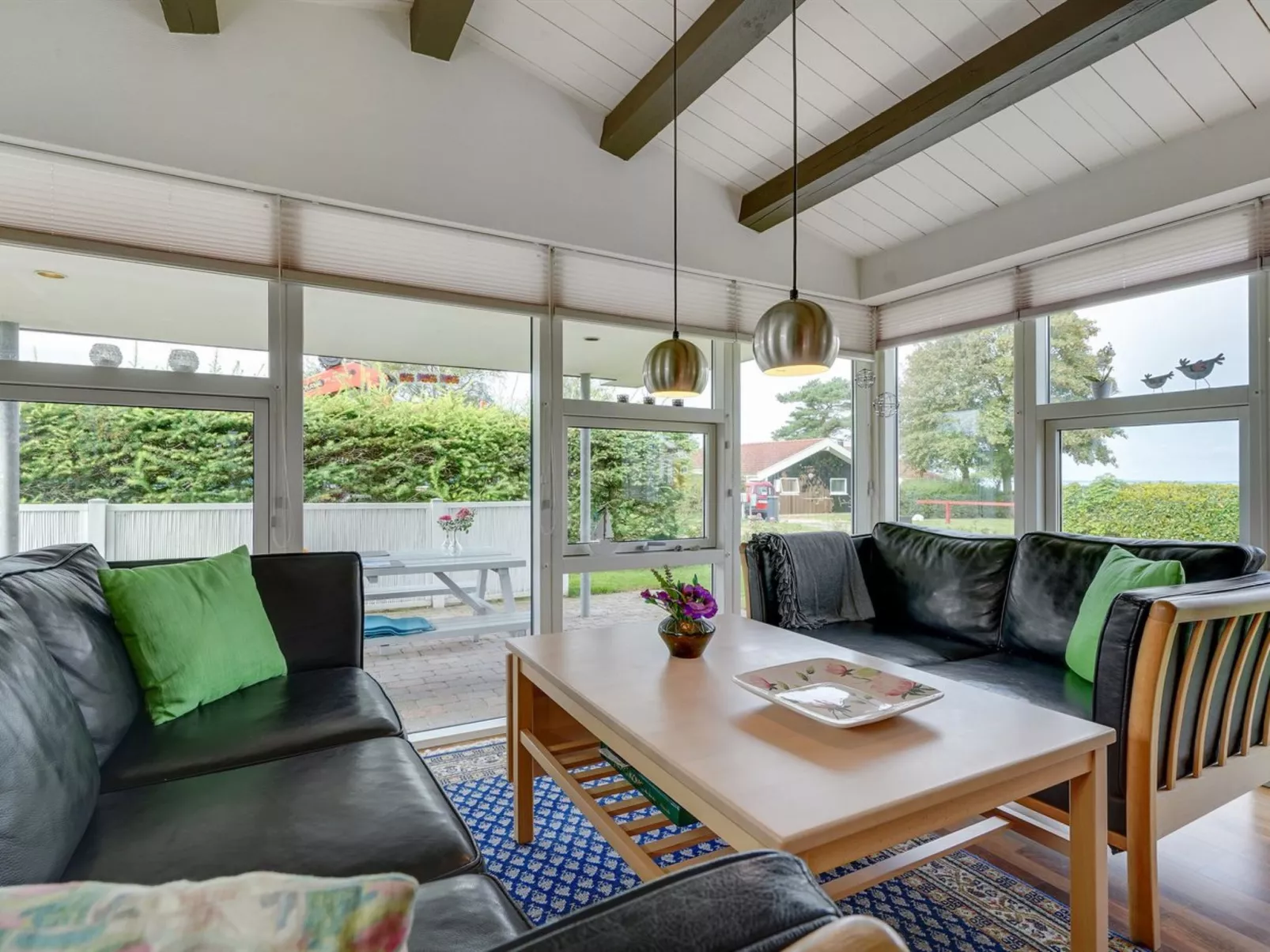 "Gull" - 150m from the sea-Inside