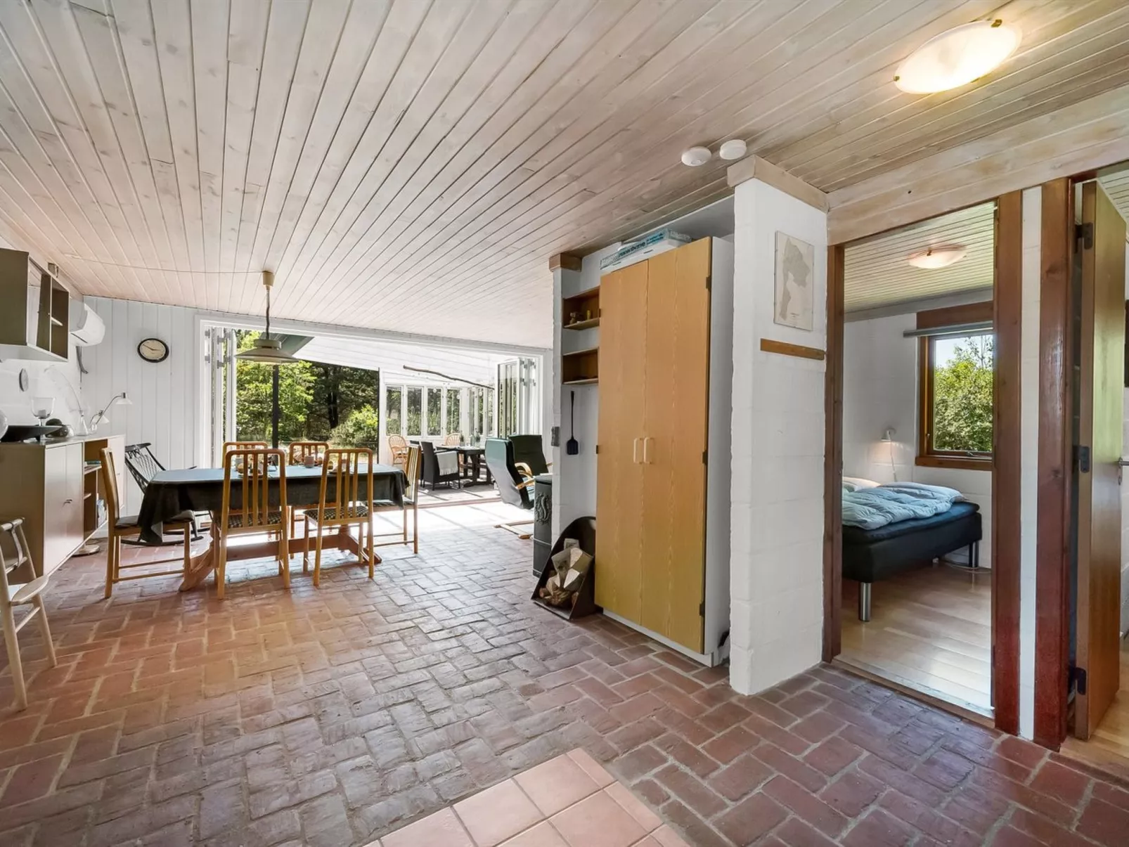 "Mirva" - 800m to the fjord-Dedans