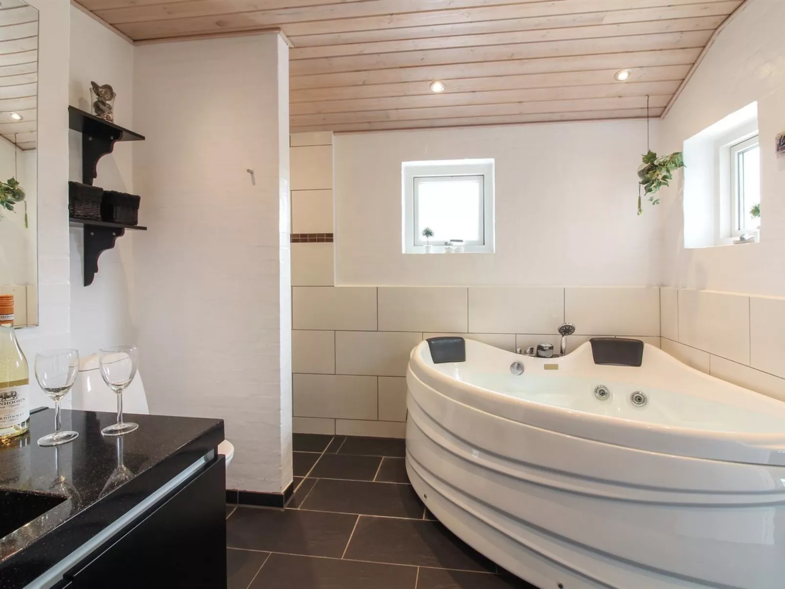 "Mayke" - 900m from the sea-Dedans