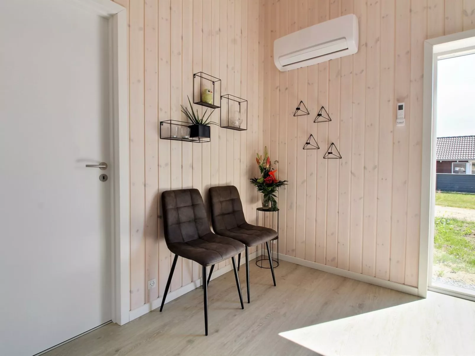 "Tahvo" - 3.3km from the sea-Inside