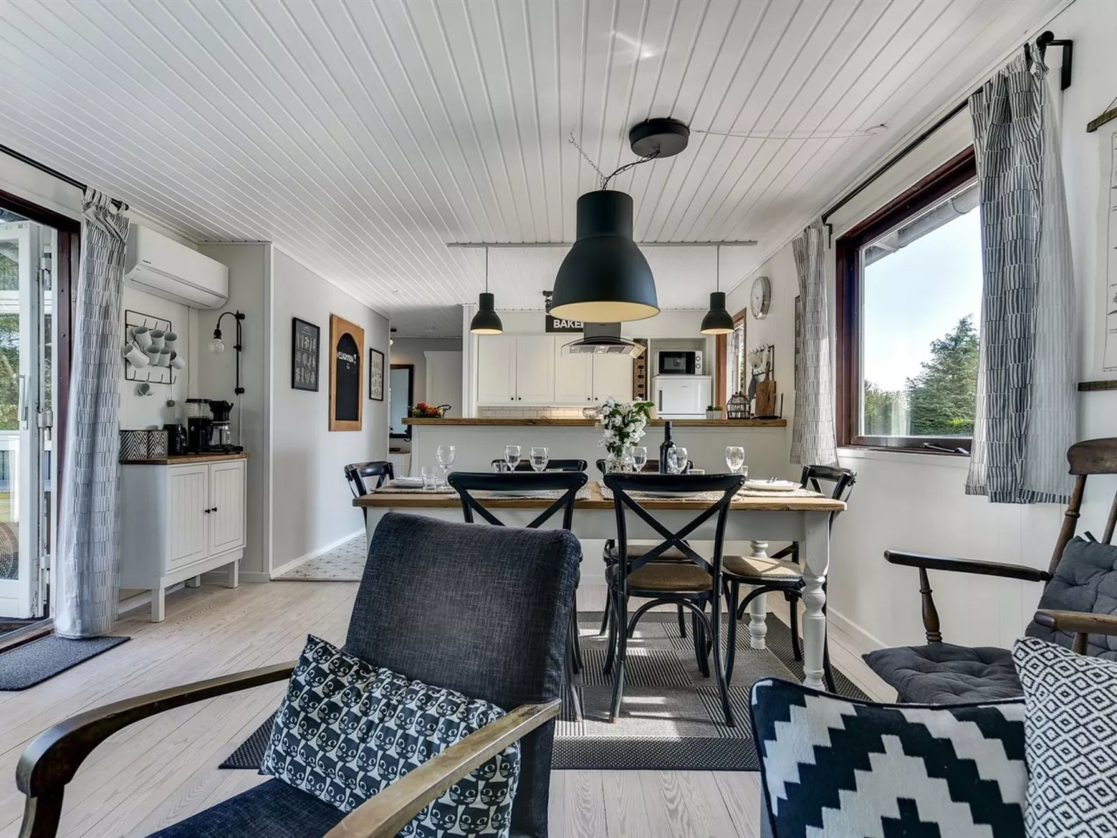 "Lillan" - 250m from the sea-Inside