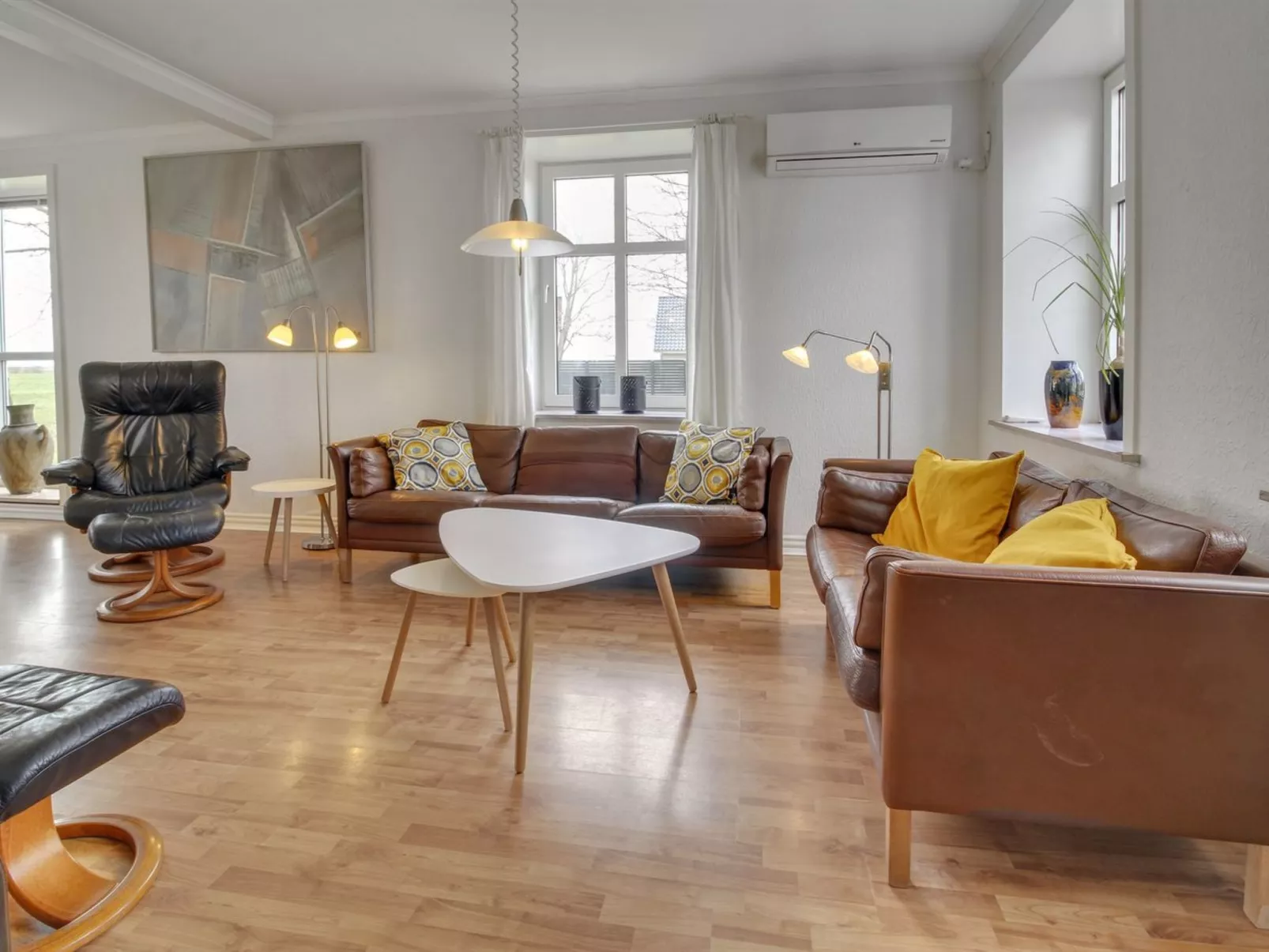 "Juuso" - 20km from the sea-Inside