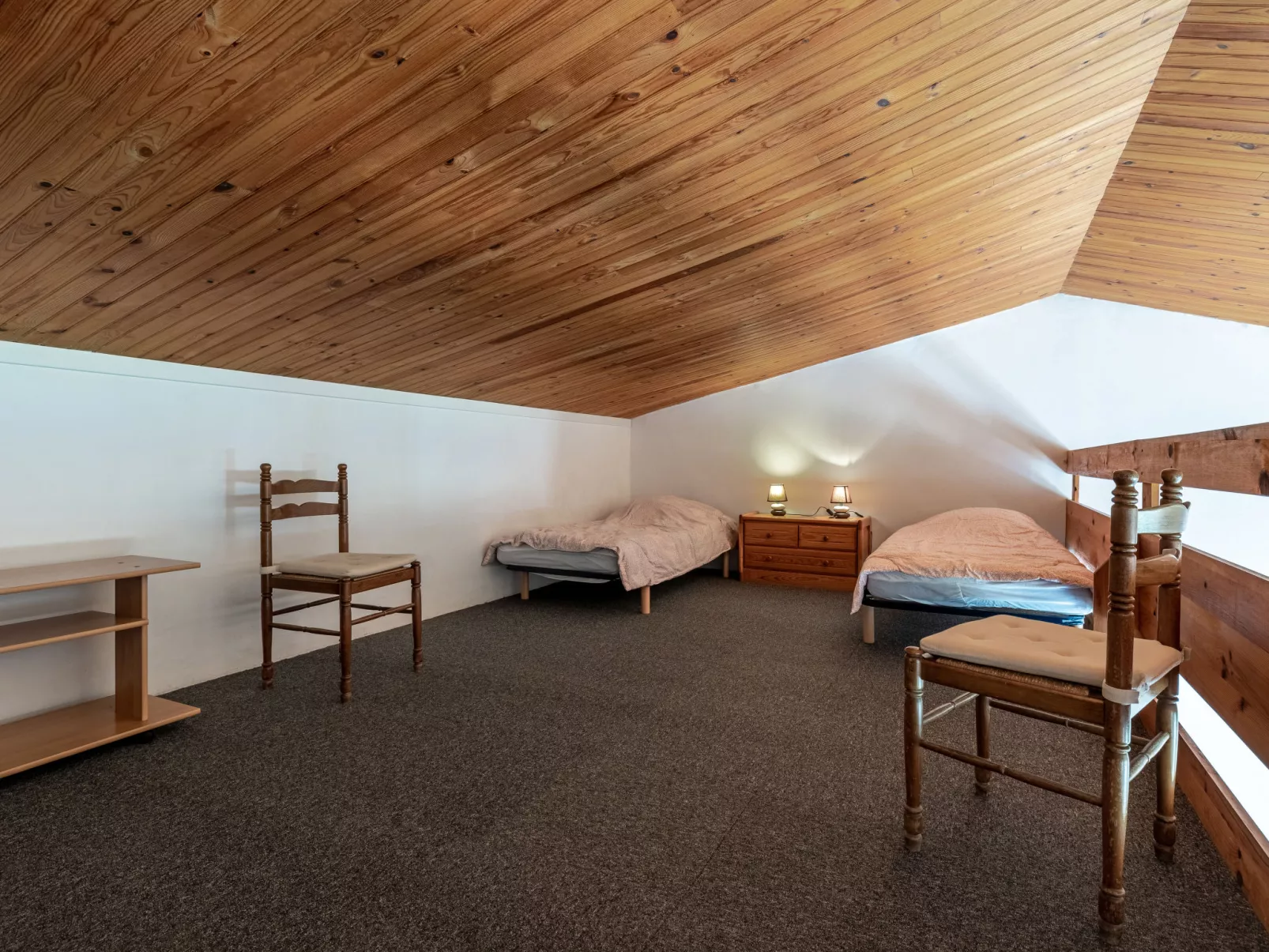 La Pinède, bungalow 6 pers.-Drinnen