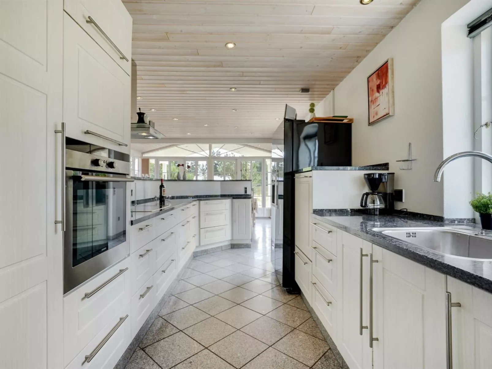 "Nana" - 4km from the sea-Drinnen