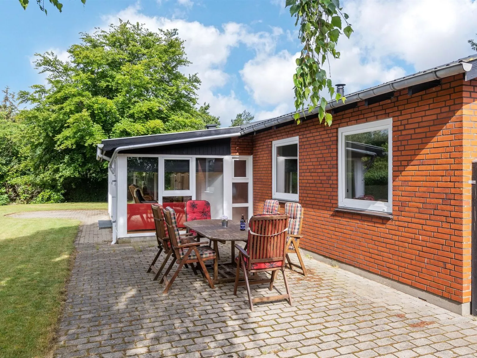 "Philip" - 2km from the sea-Outside