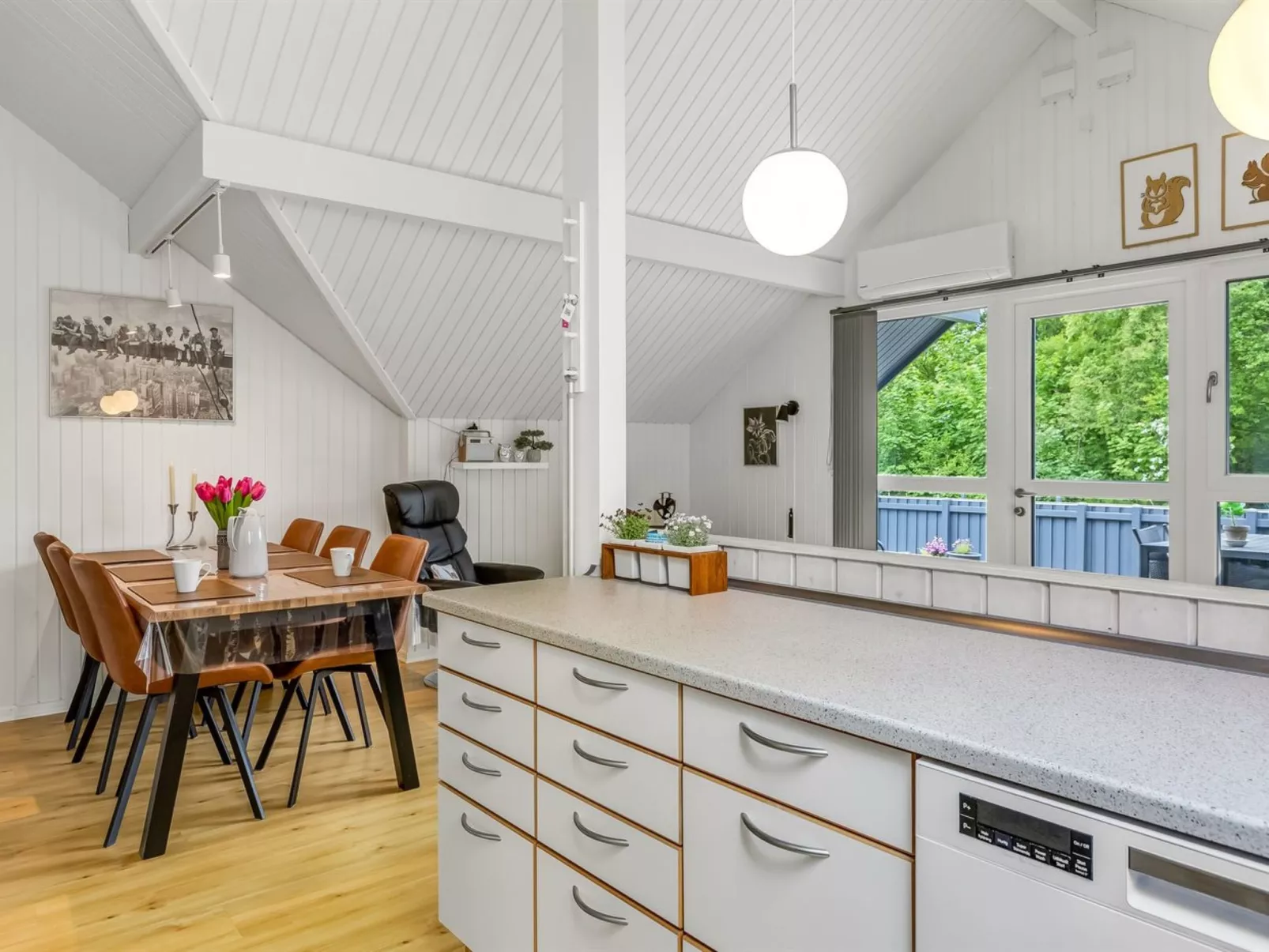 "Asulf" - 31km from the sea-Drinnen