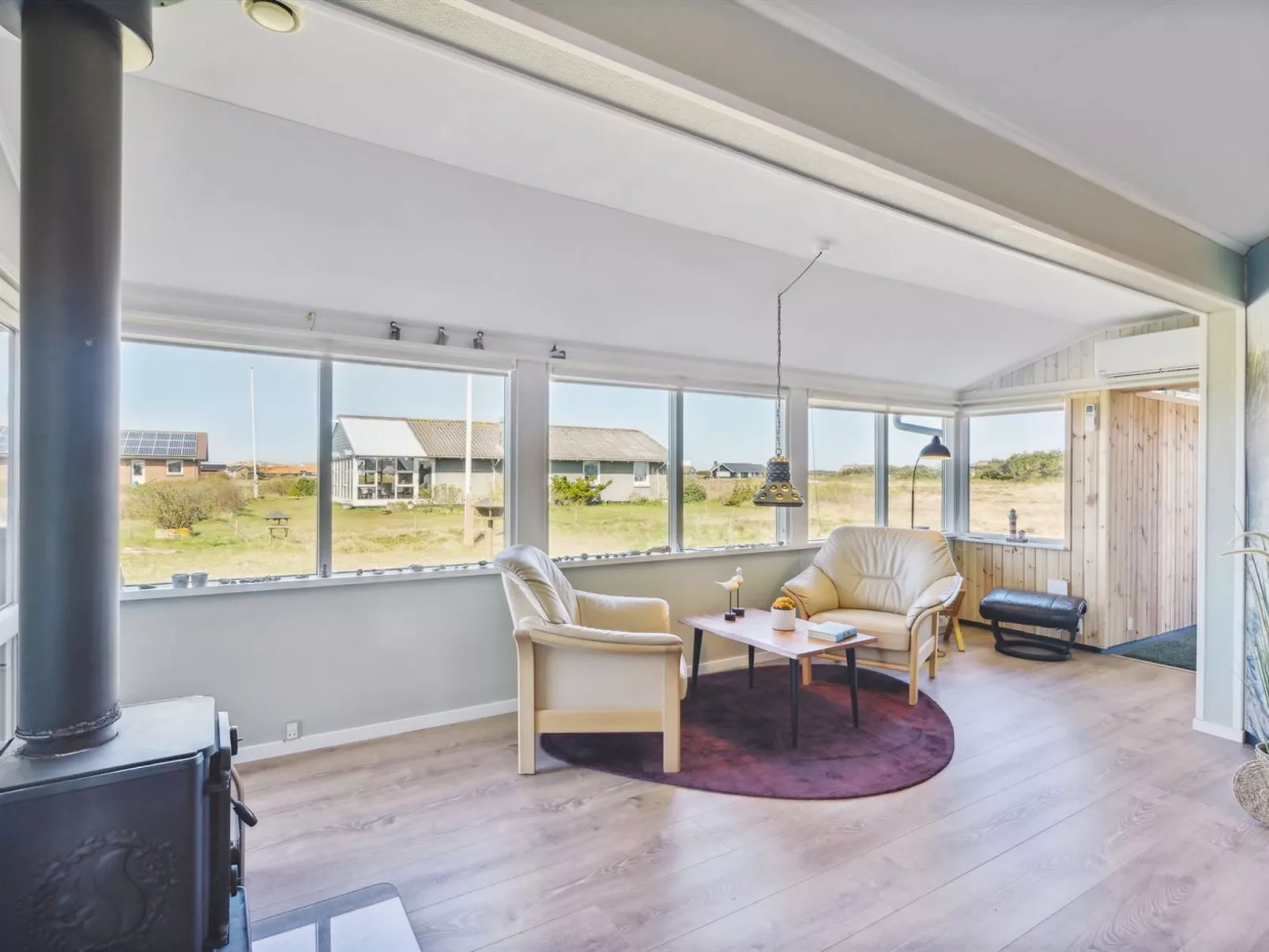 "Viveka" - 500m from the sea-Drinnen