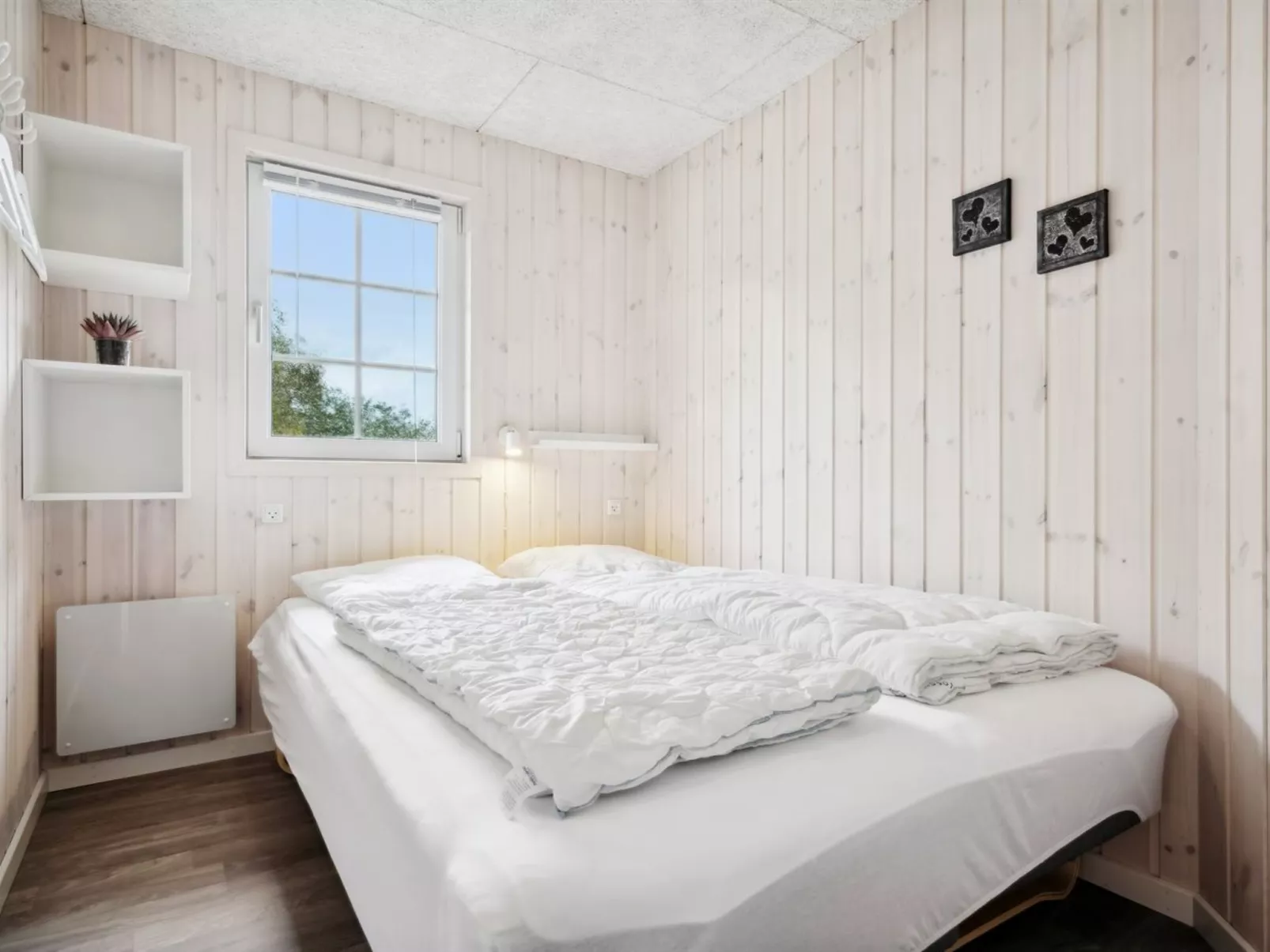 "Swana" - 550m from the sea-Inside