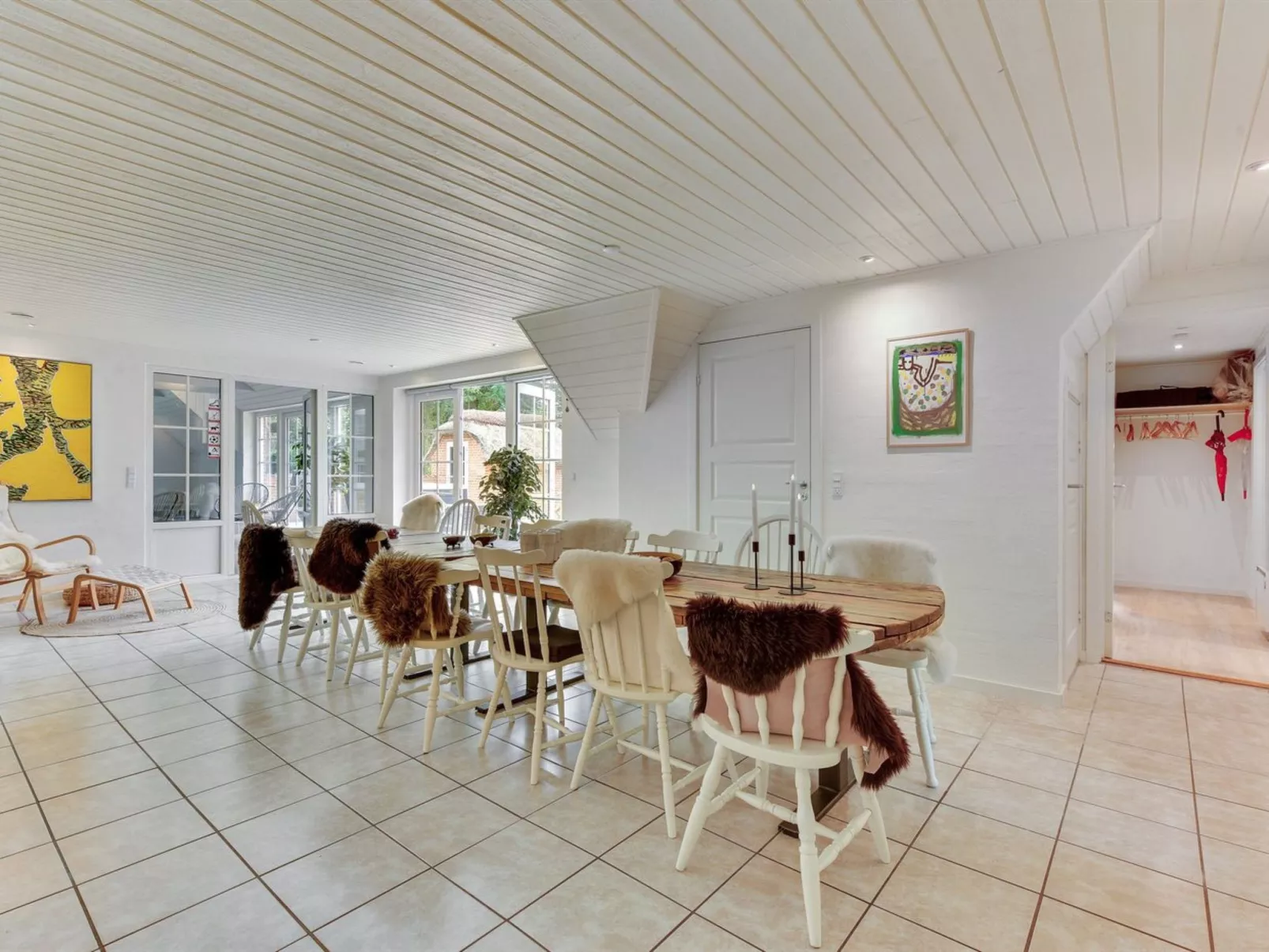 "Erla" - 2.3km from the sea-Inside