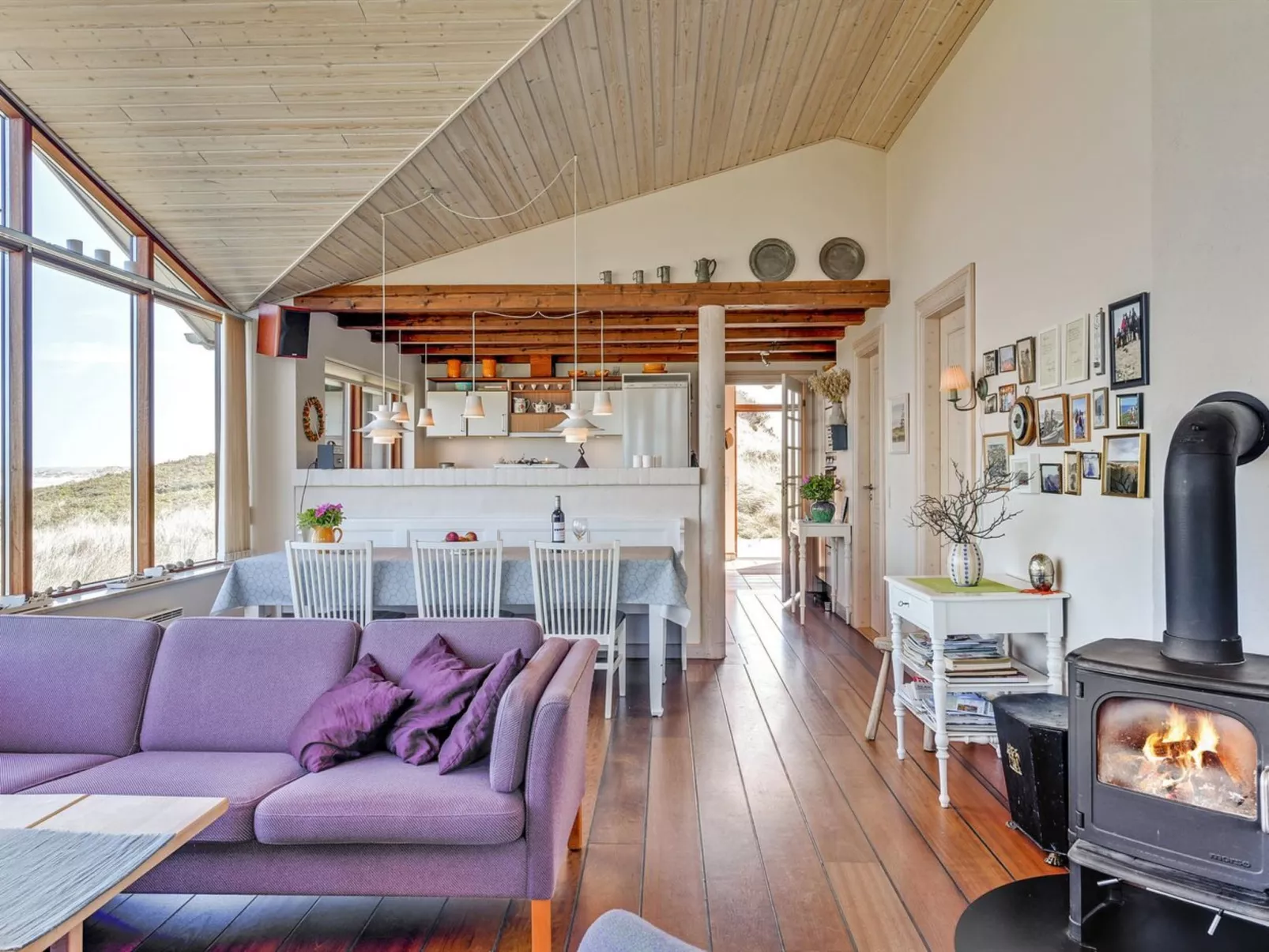 "Arngrim" - 100m from the sea-Inside