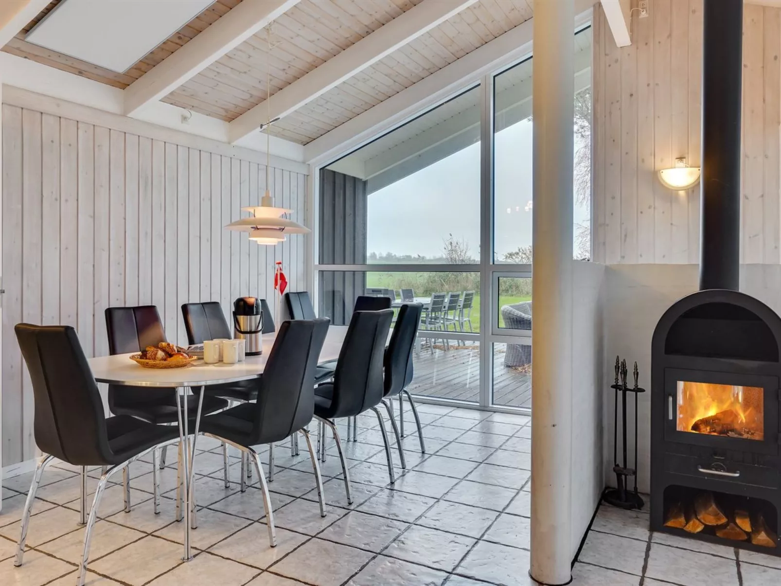 "Rik" - 350m from the sea-Drinnen