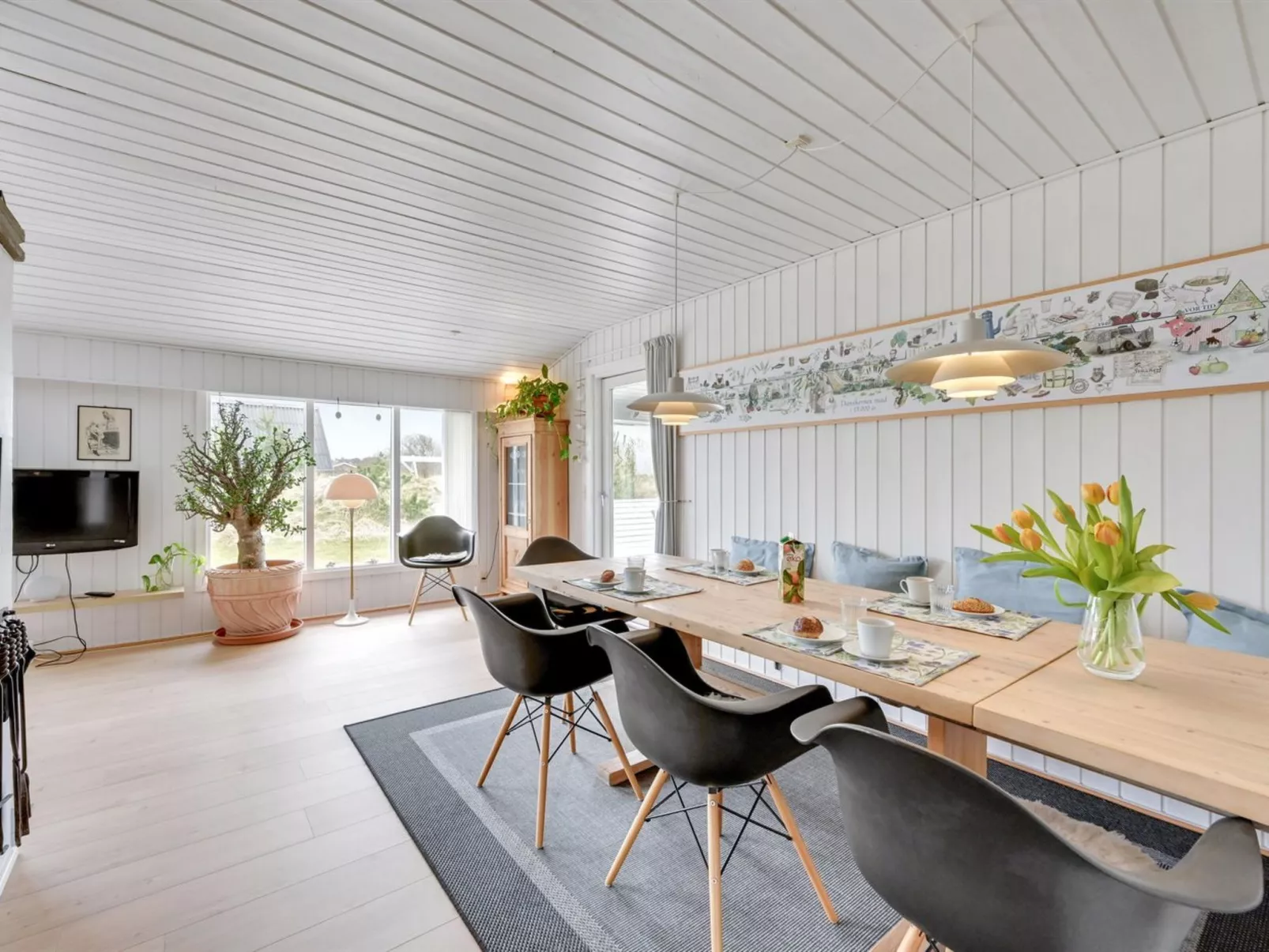 "Saxe" -  from the sea-Inside