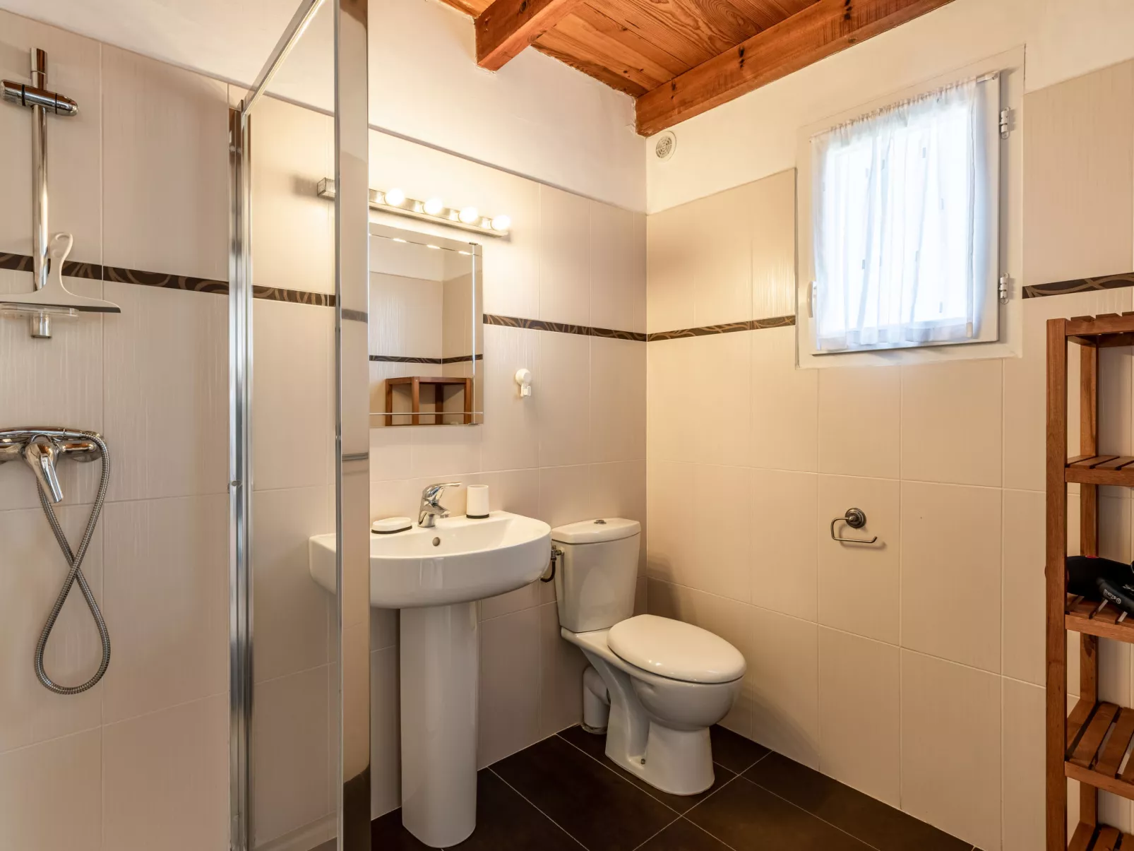 La Pinède, bungalow 4 pers.-Inside