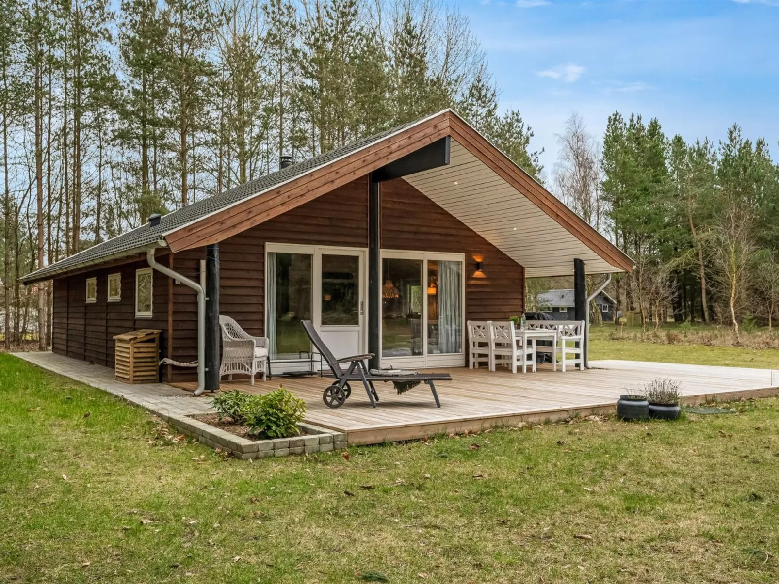 "Aman" - 700m to the fjord-Outside