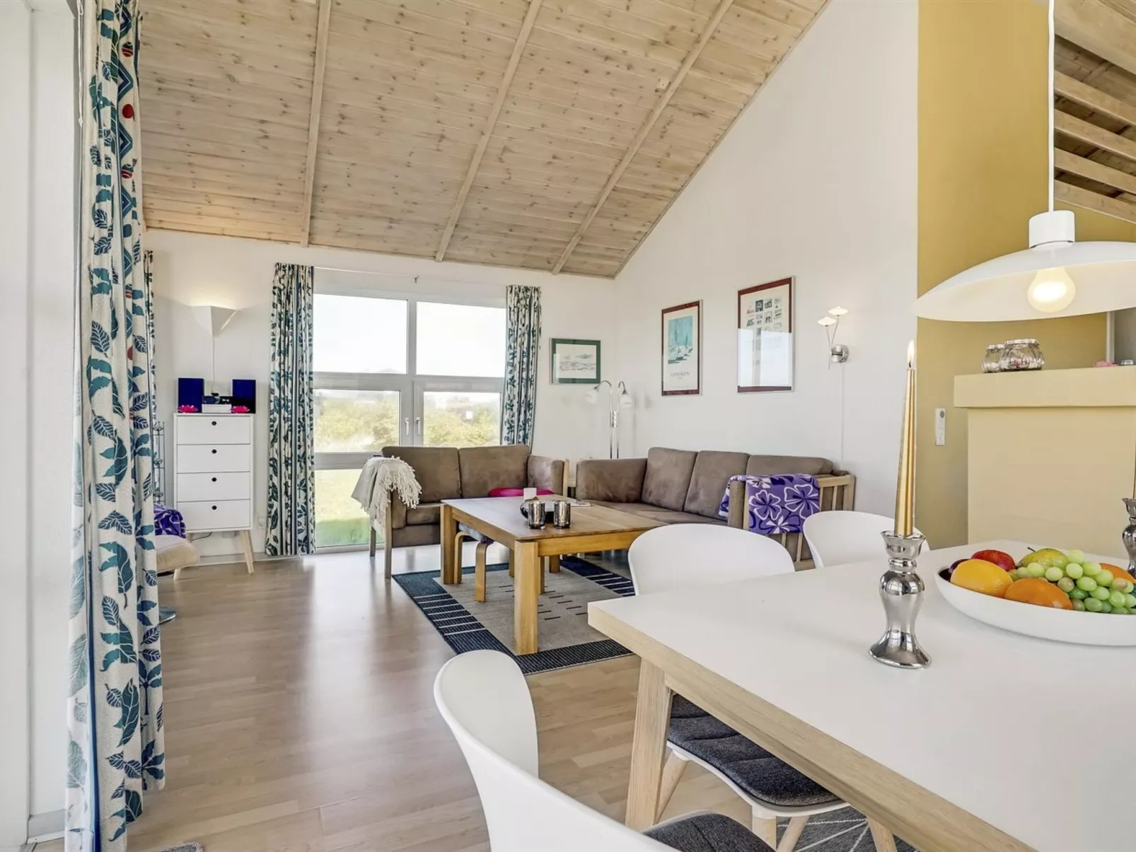 "Thorbiorn" - 350m from the sea-Drinnen