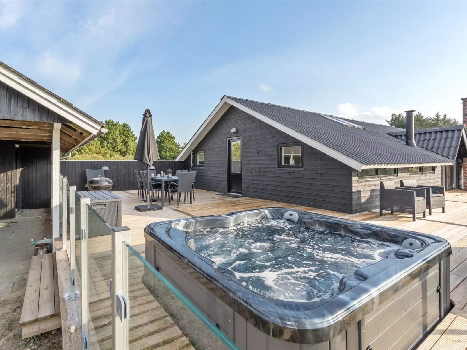 "Ellenora" - 1km from the sea-Outside