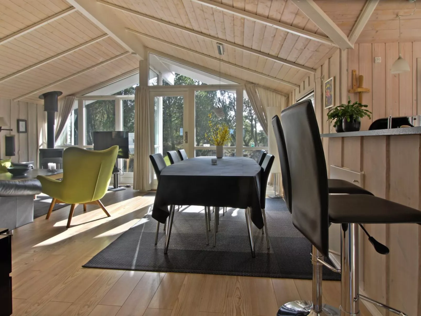 "Abiorn" - 2.5km from the sea-Inside